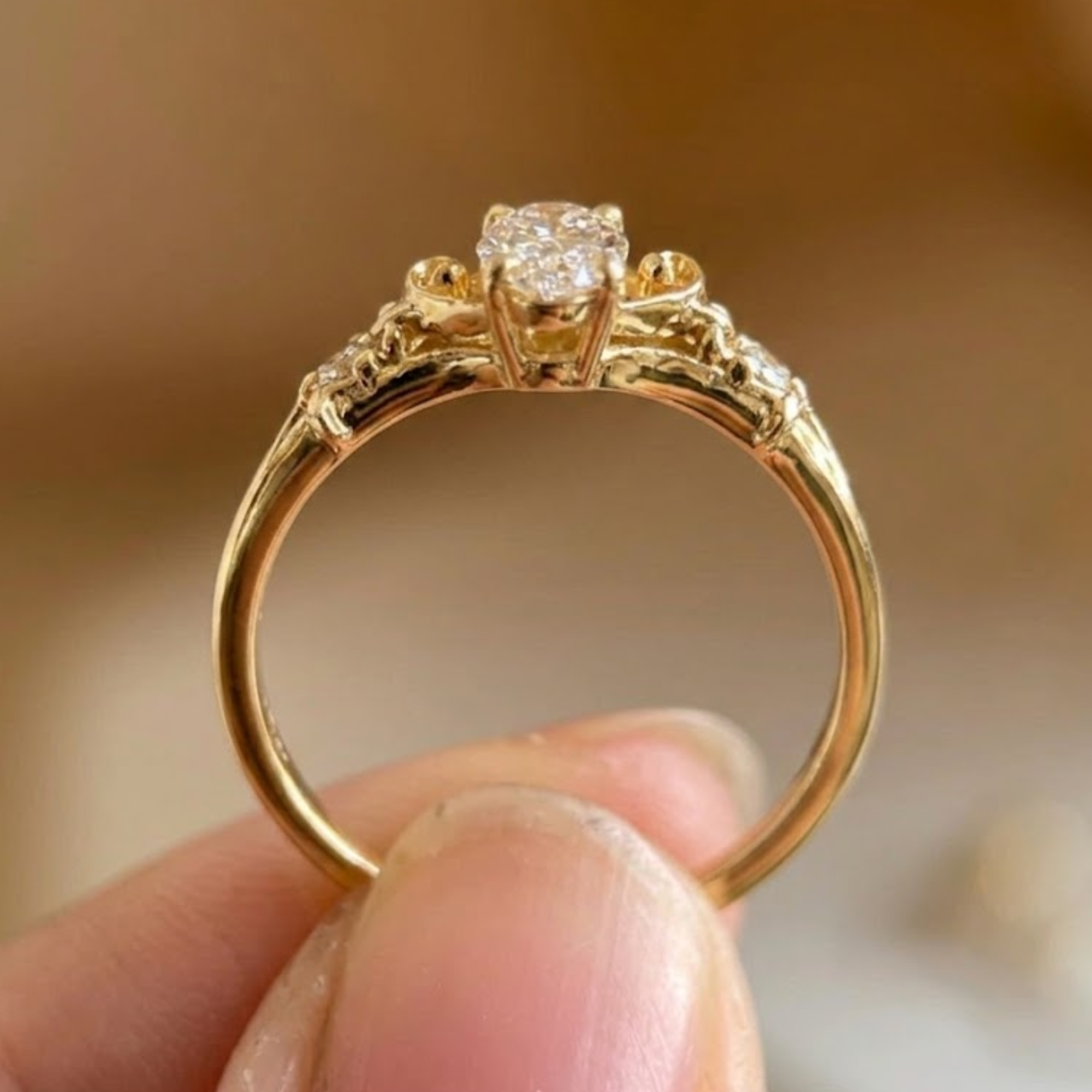 Oval Lab Grown Diamond Ring | 14K 18K Gold Venus Ring