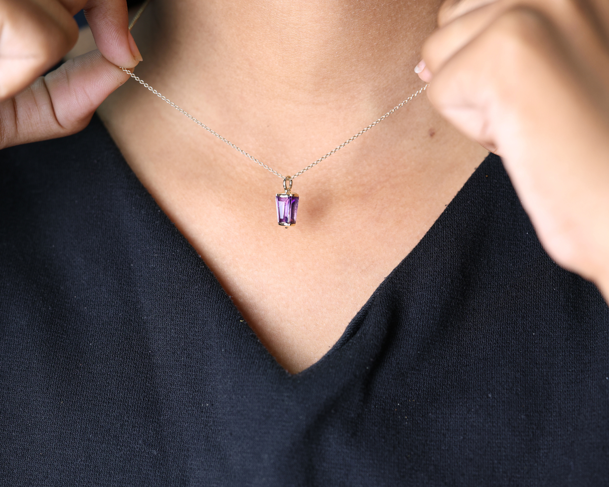 14K Gold Sapphire Pendant Dainty Lilac Sapphire Gemstone Pendant in Gold