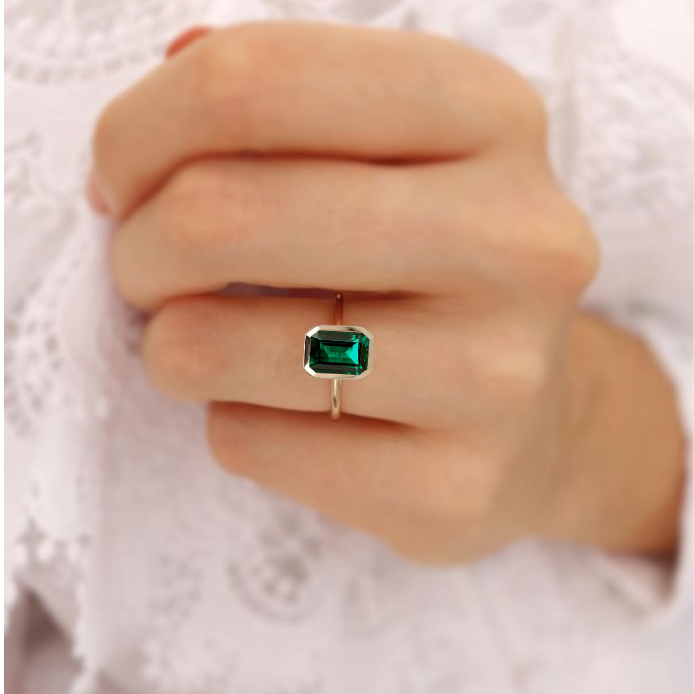 14K solid gold 2 CT Vintage Emerald Engagement Ring