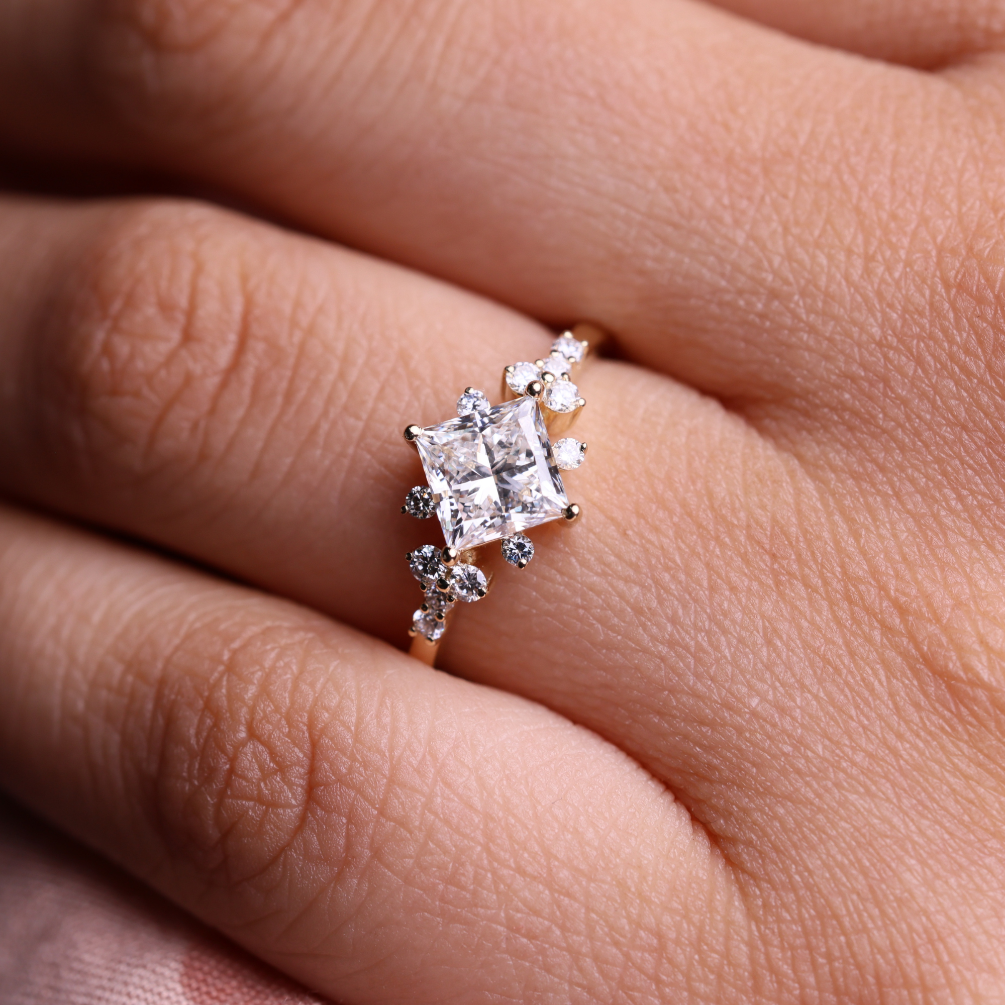 14K Gold 1.00 Carat Princess Cut Stylish Solitaire Engagement Ring