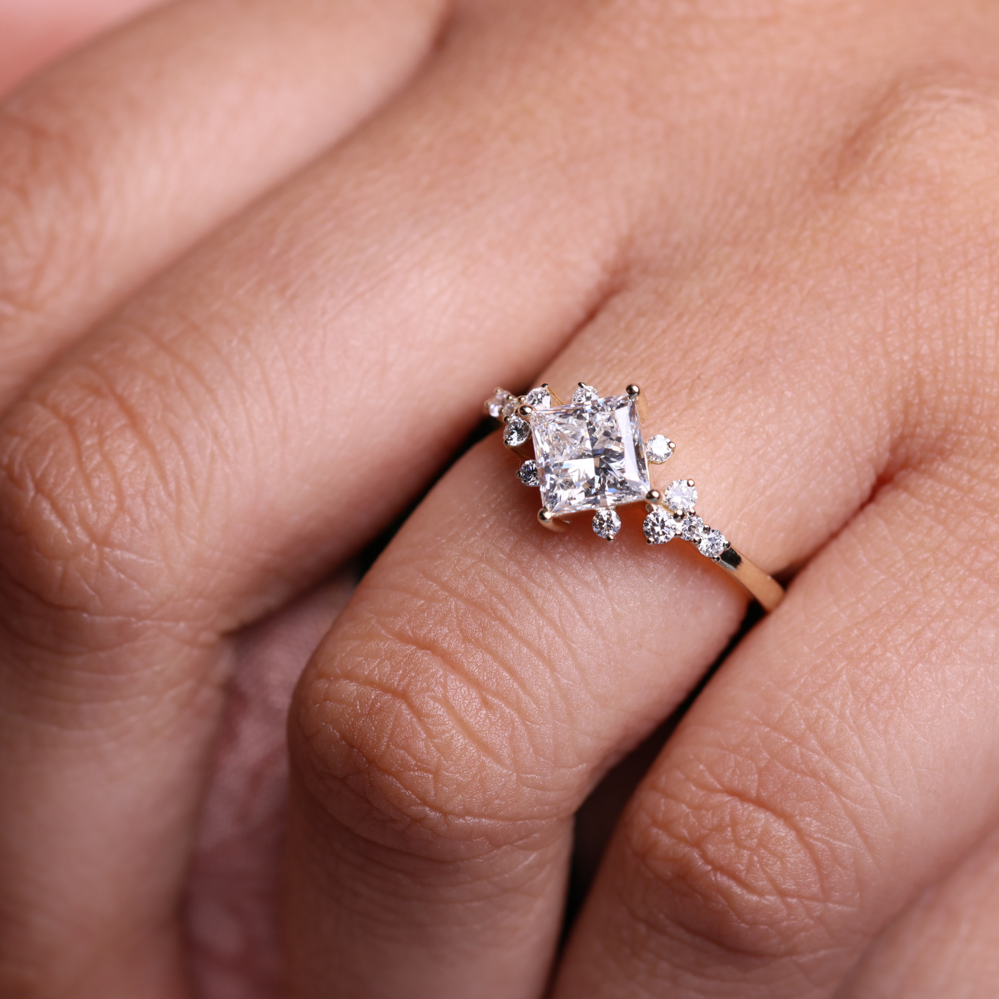 14K Gold 1.00 Carat Princess Cut Stylish Solitaire Engagement Ring