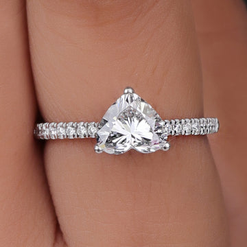 Heart-Shape Diamond Ring Solitaire Diamond Ring