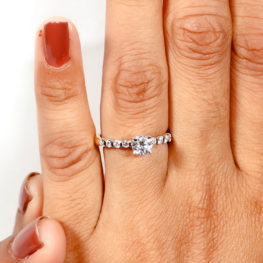 Round Cut 14k Gold Lab Grown Diamond Engagement Ring
