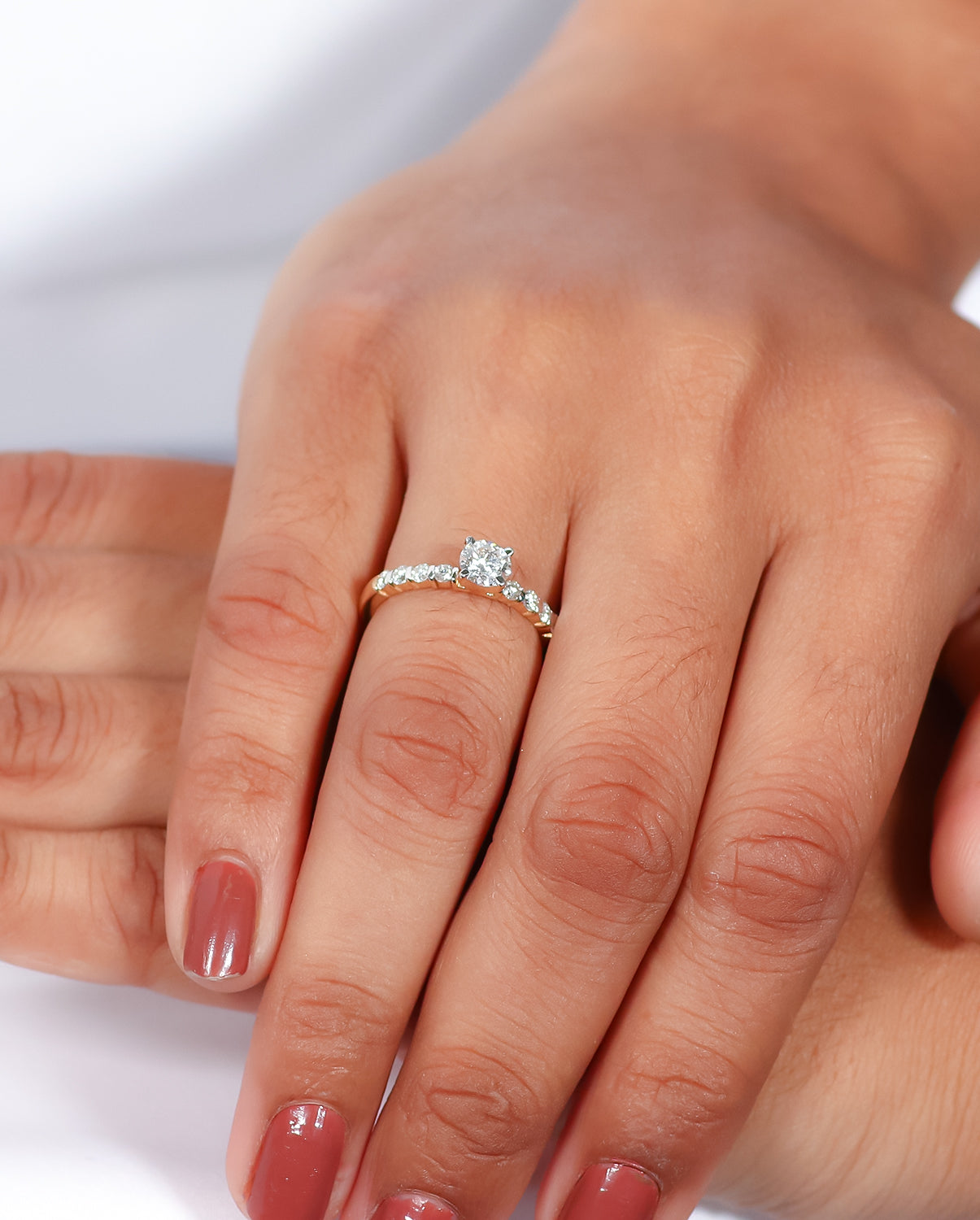 Round Cut 14k Gold Lab Grown Diamond Engagement Ring