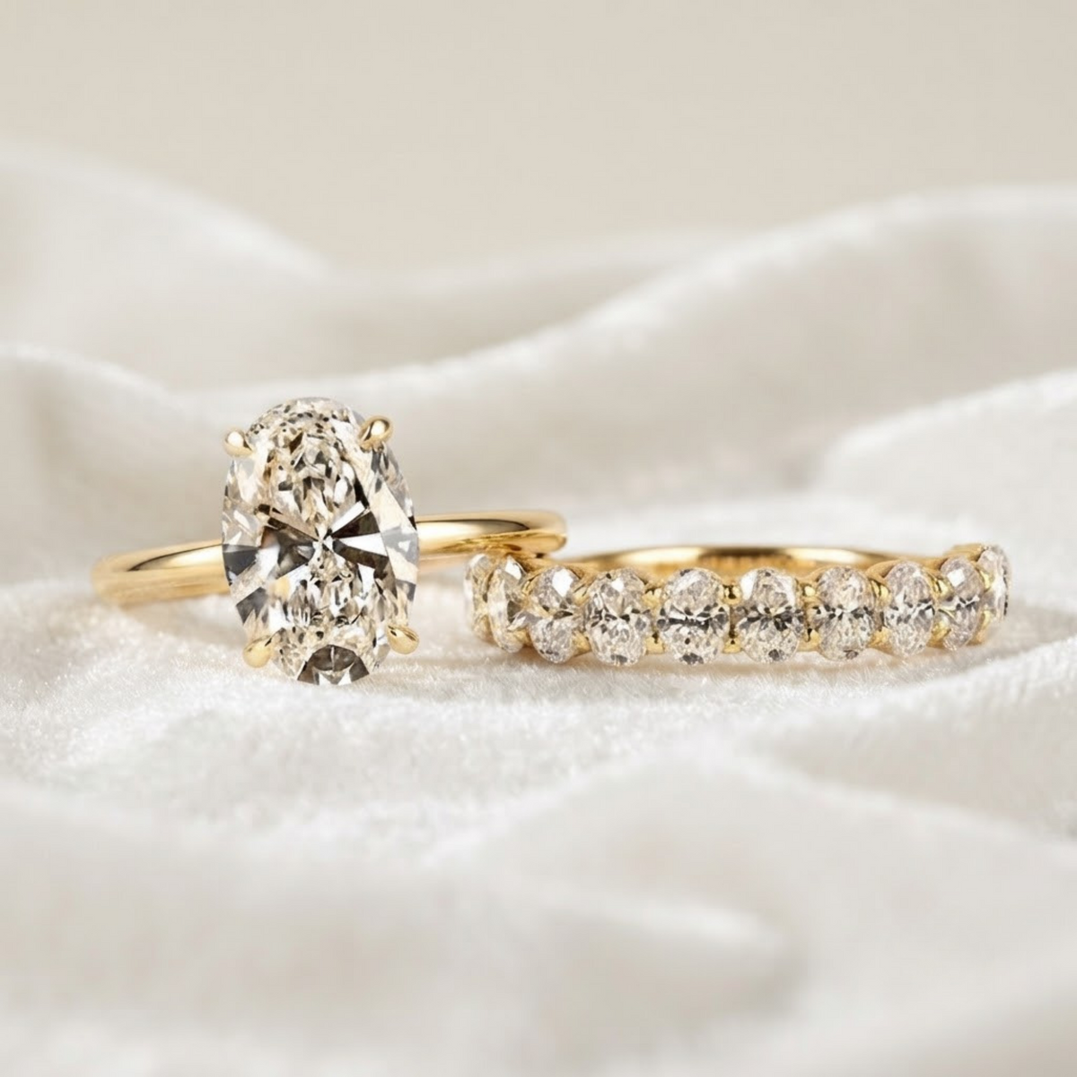 Oval Lab-Grown Diamond Bridal Ring Set