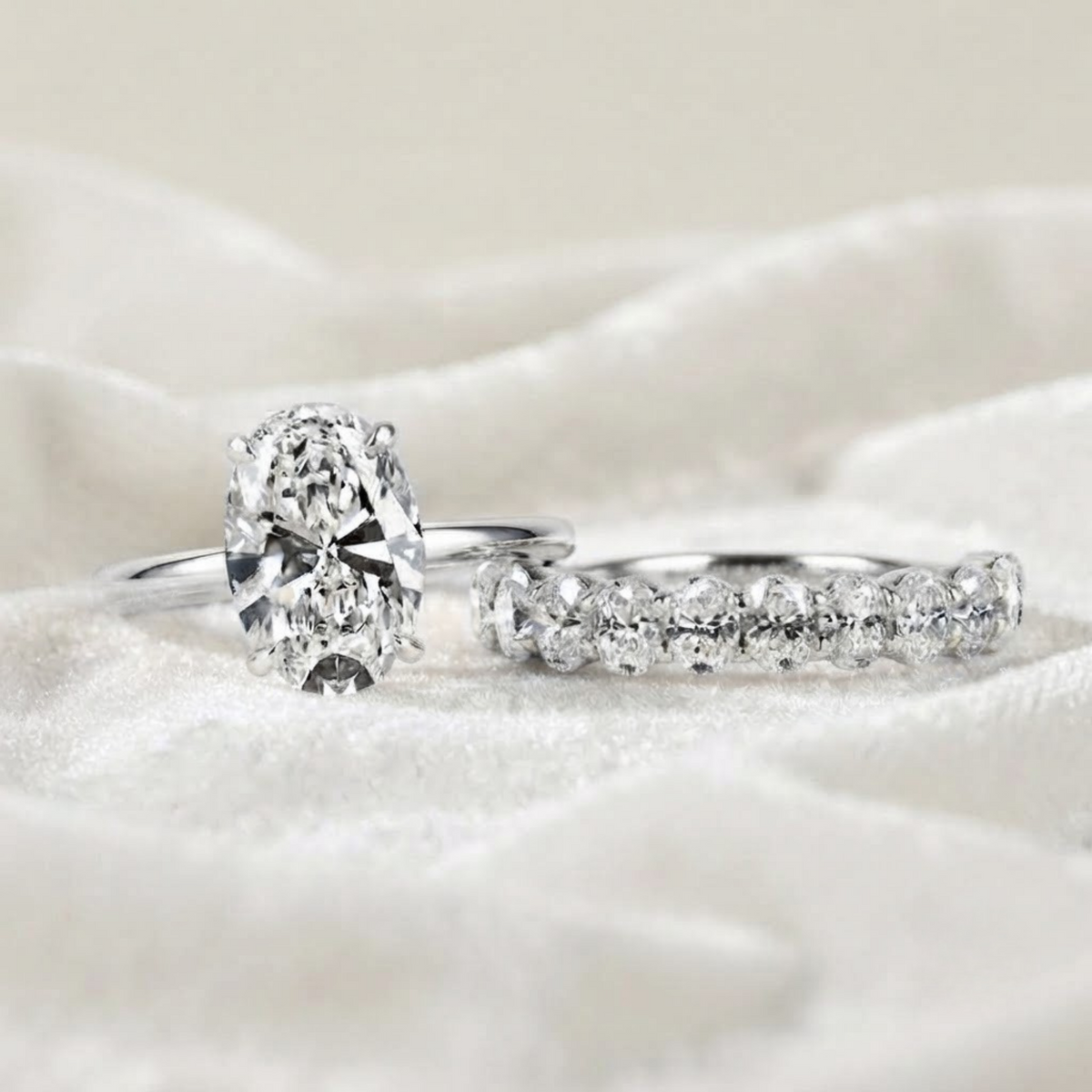 Oval Lab-Grown Diamond Bridal Ring Set