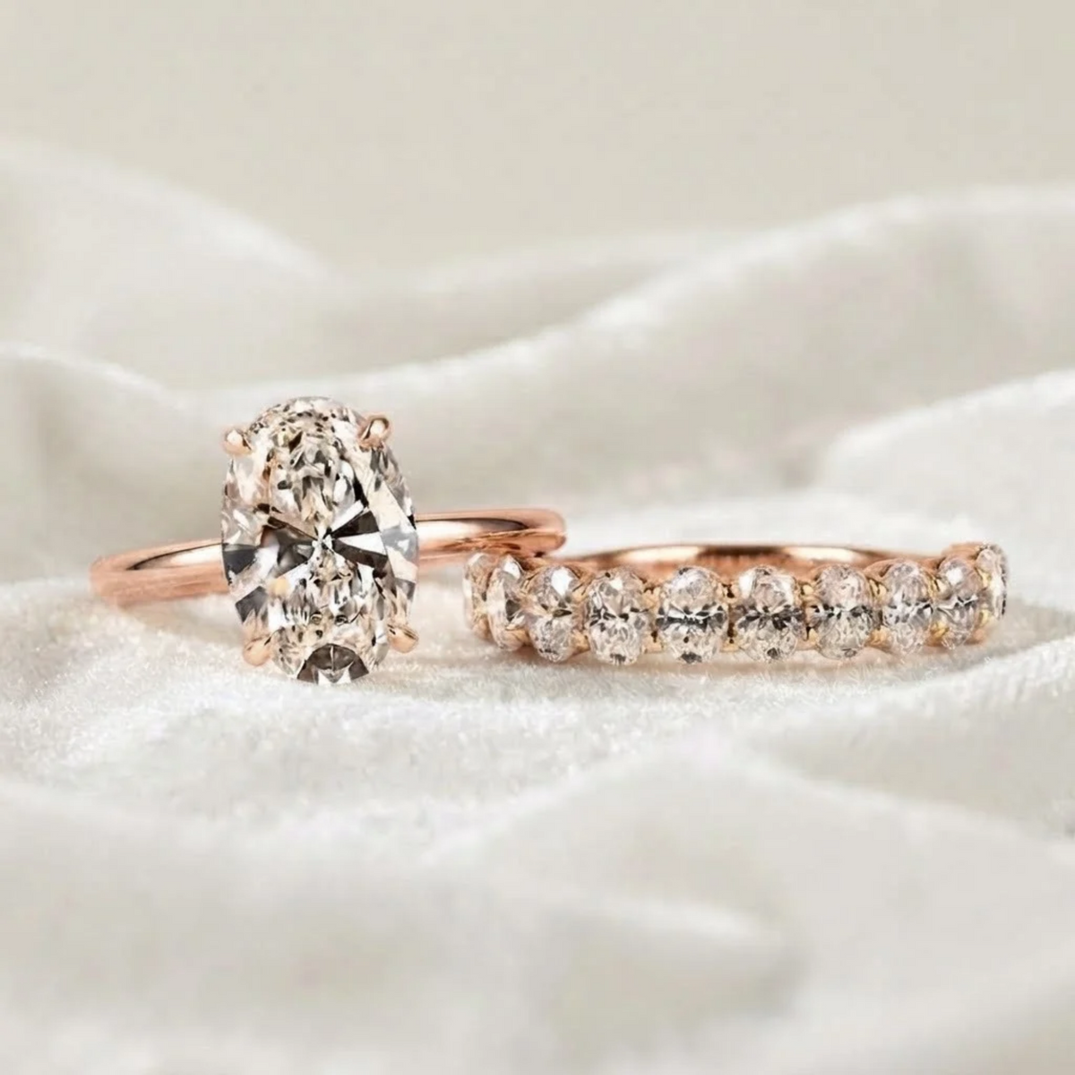 Oval Lab-Grown Diamond Bridal Ring Set