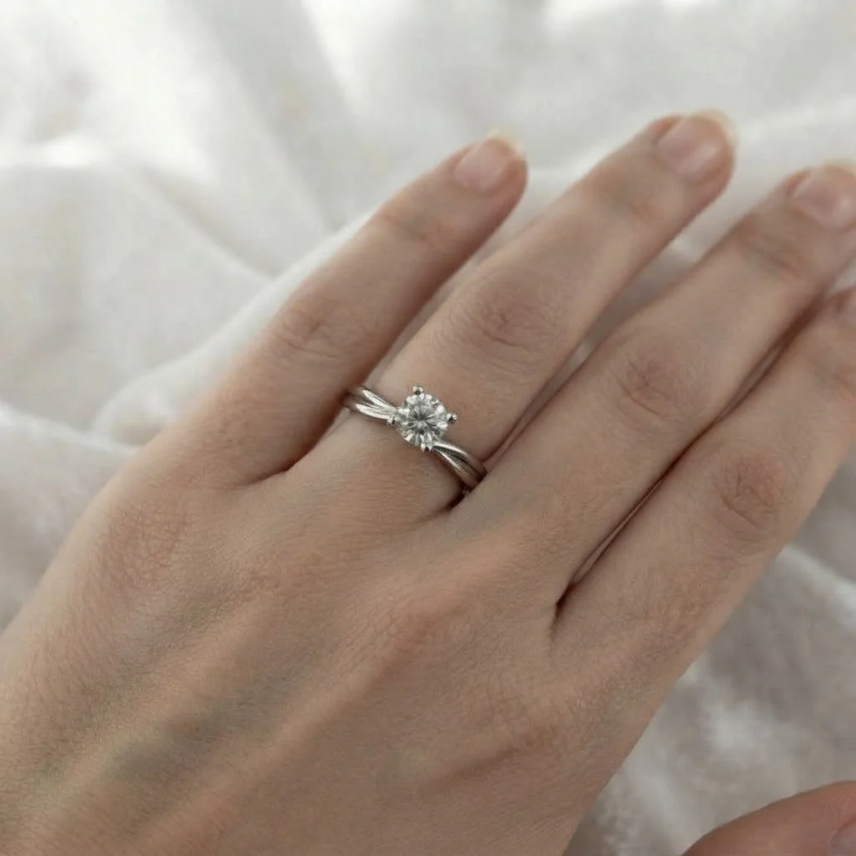 Round Diamond Solitaire Engagement Ring