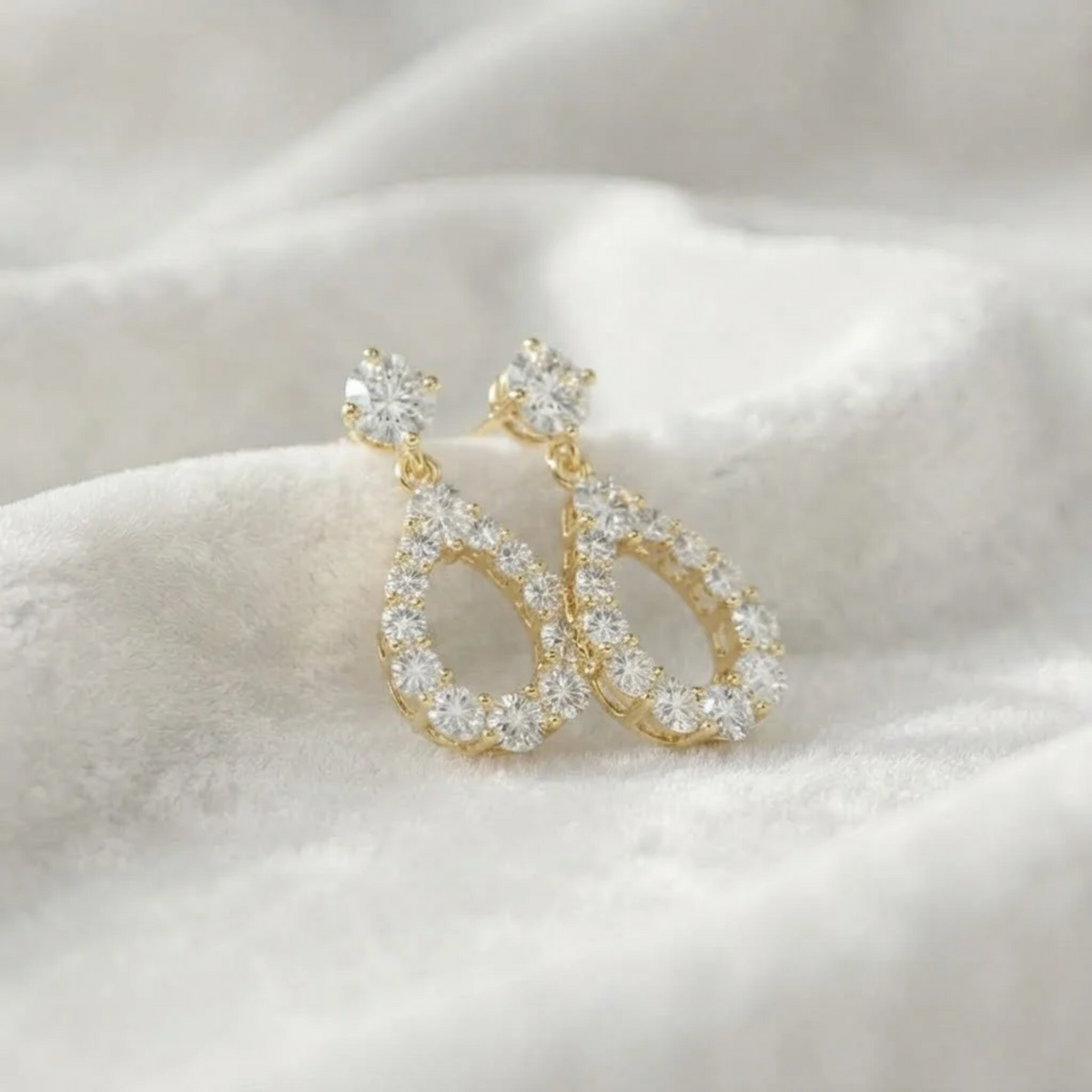 Lab-Grown Diamond Teardrop Drop Earrings