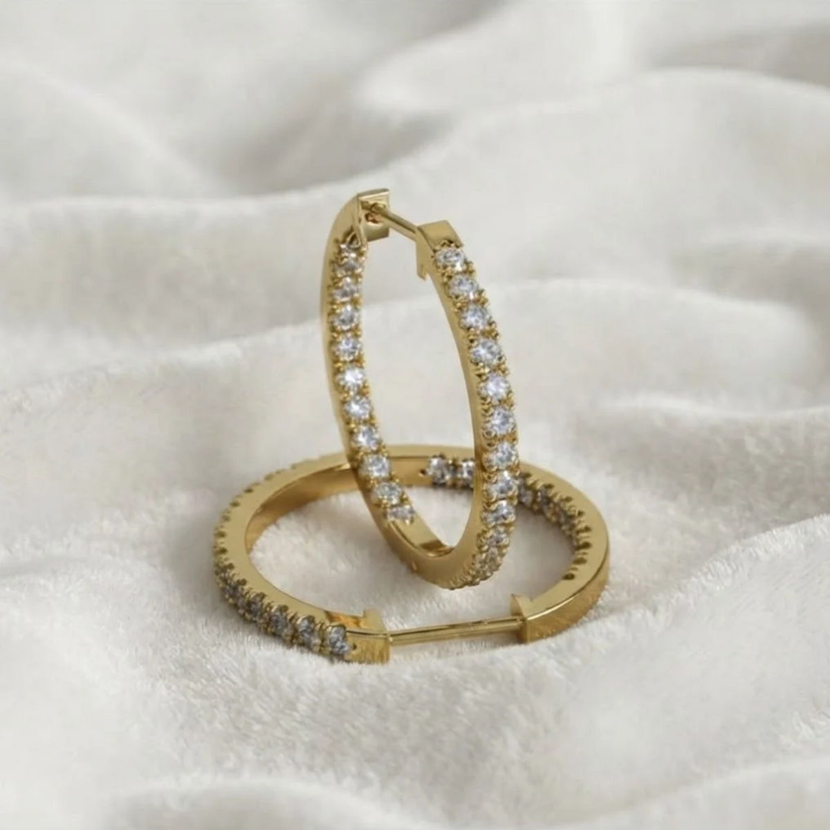 Inside Out Round Diamond Huggies Earring