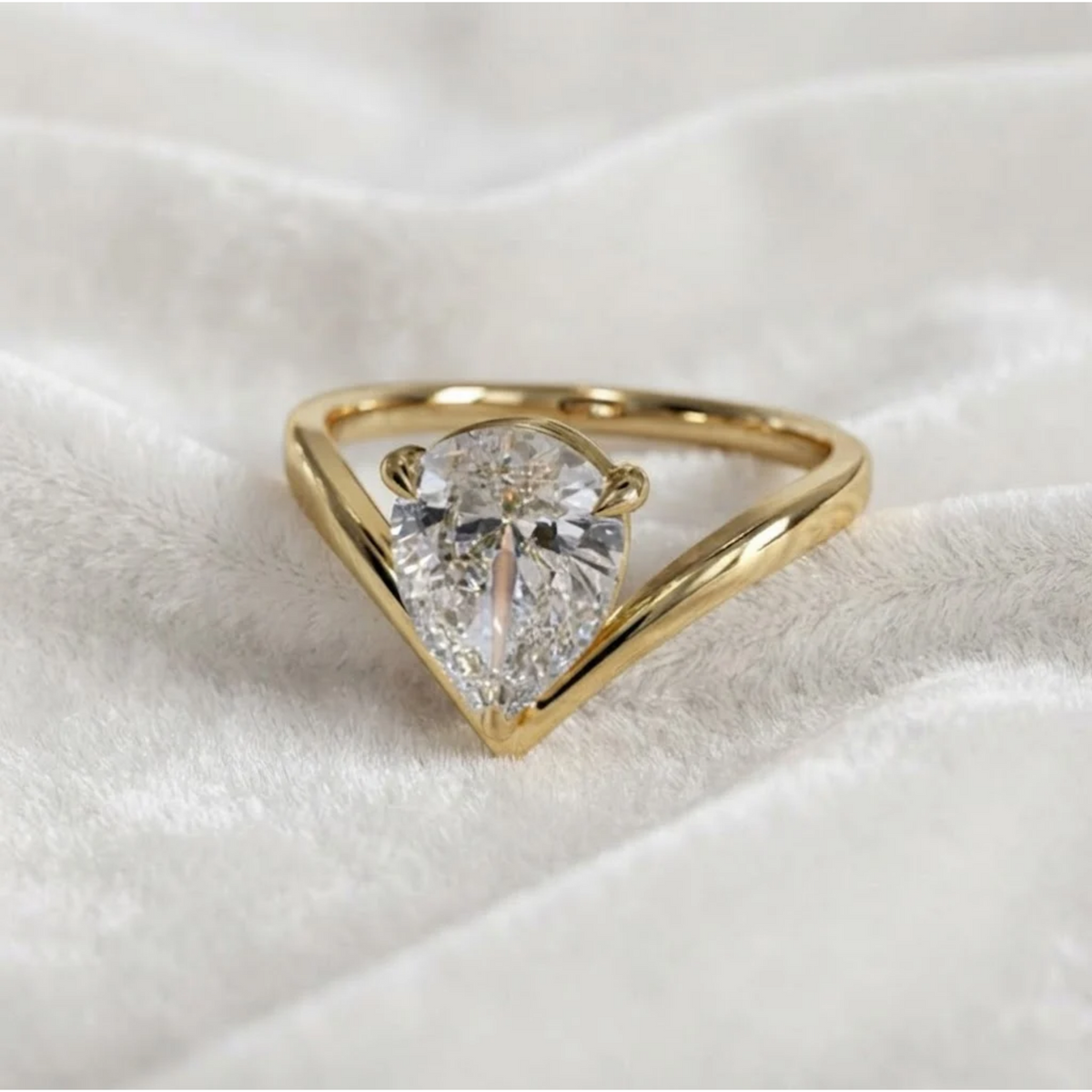 Pear Cut Lab Grown Diamond Curved Engagement Ring
