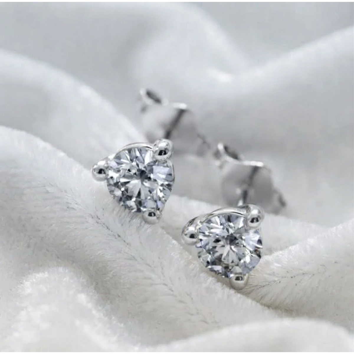 Round Prong Set Lab Grown Diamond Earrings