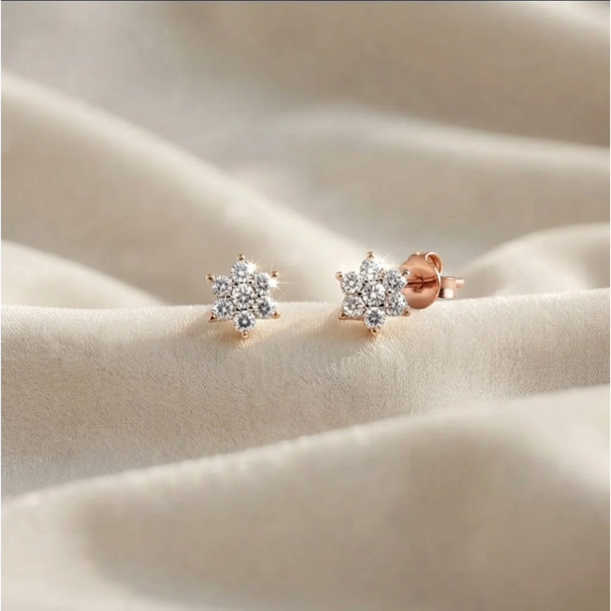 Diamond Stud Earring Diamond Flower Stud Earring