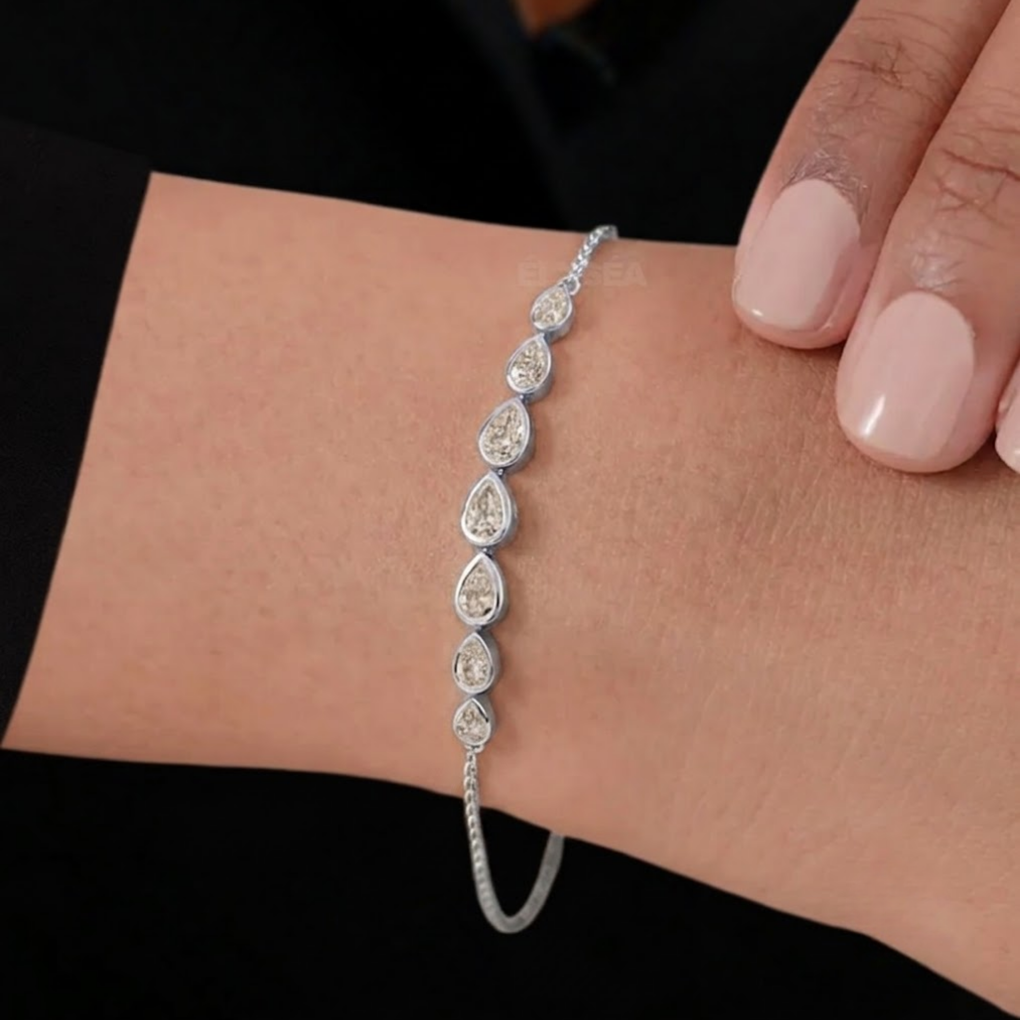 Bezel Pear Diamond Bracelet