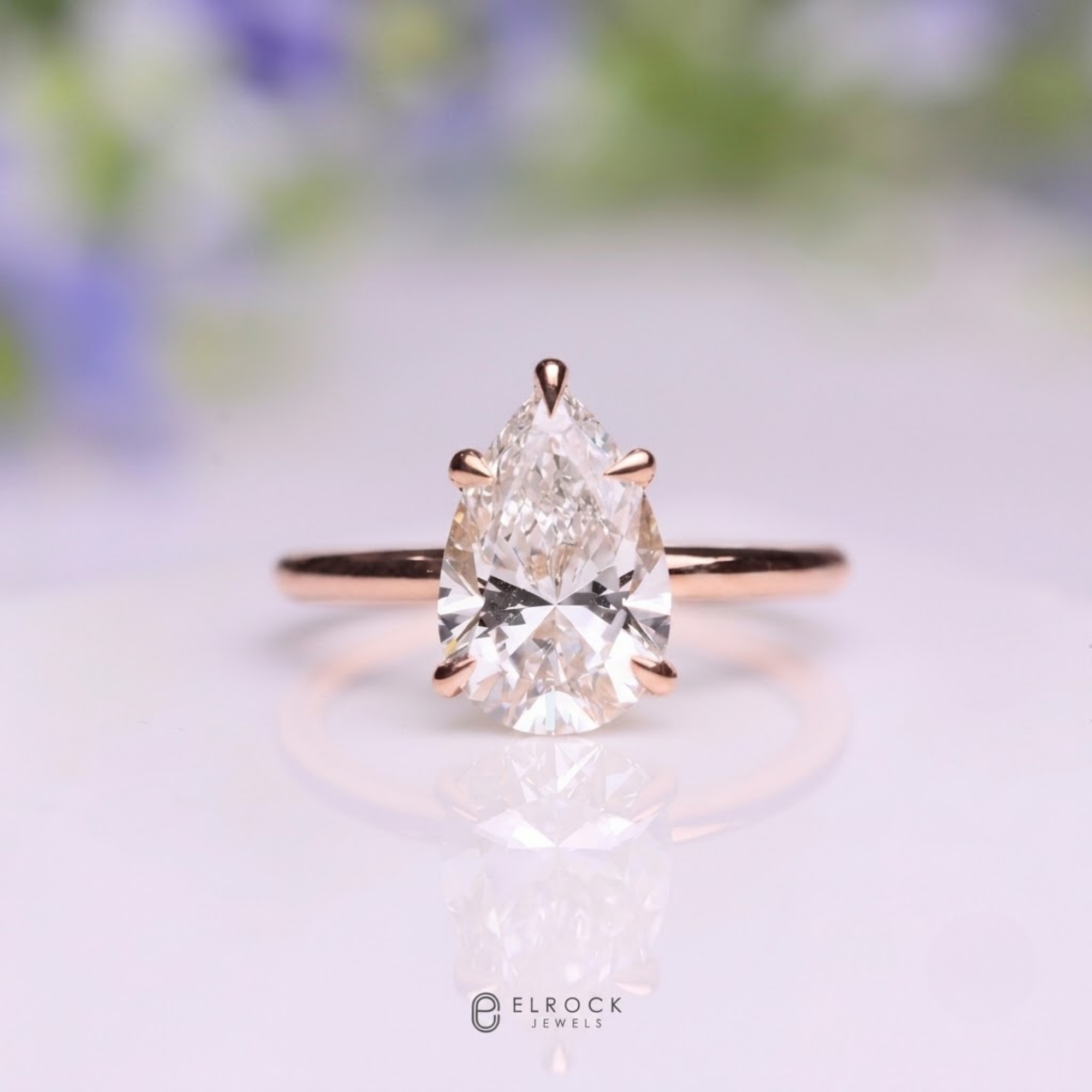 Verlobungsring aus 14K Gold mit 2 Karat birnenförmigem, im Labor gezüchtetem Diamanten
