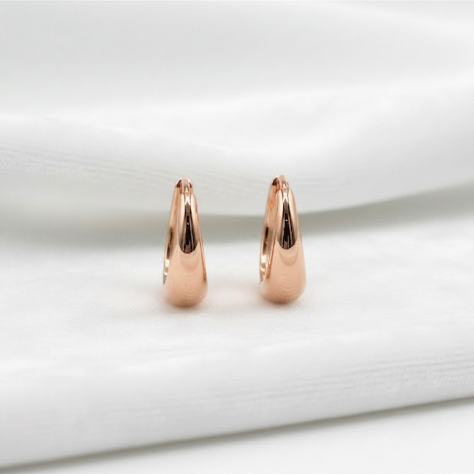 Hoops Teardrop Hoop Tapered Earrings
