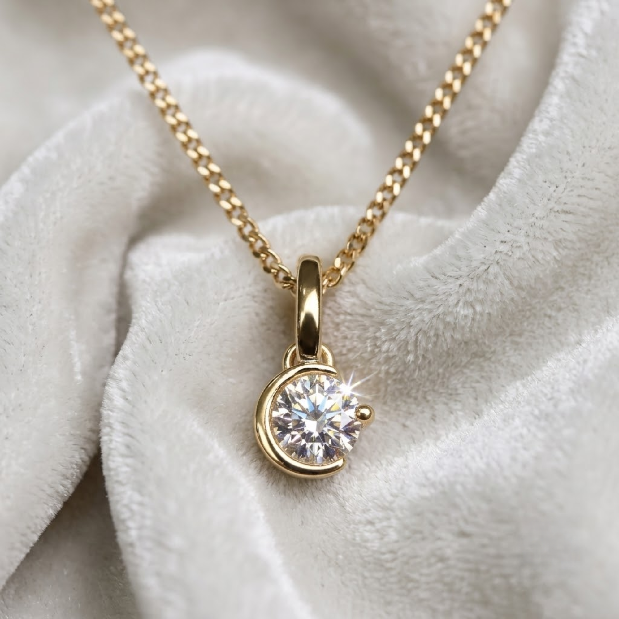 Solitaire Channel moon magic Necklace