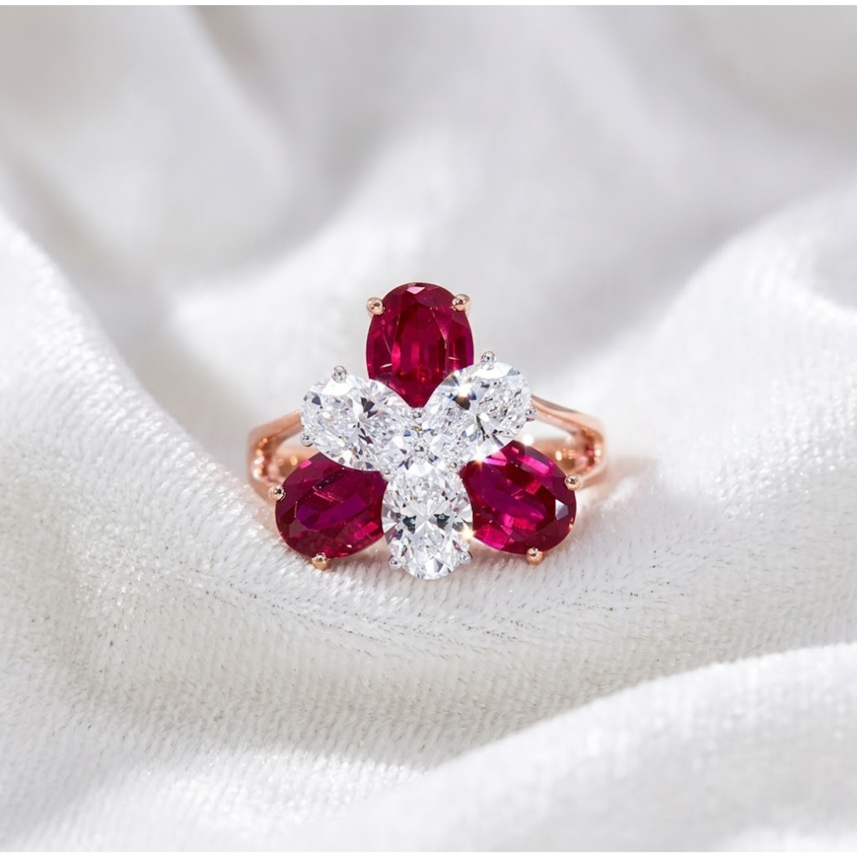 14k Massivgold Rubin Ovalschliff Geburtssteinring