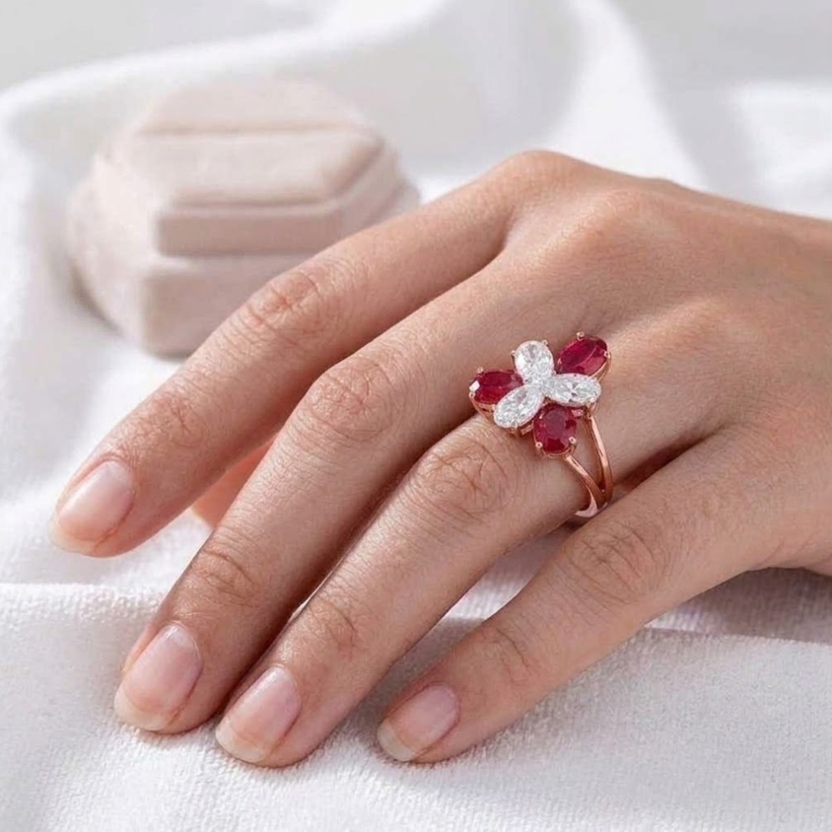 14k Massivgold Rubin Ovalschliff Geburtssteinring