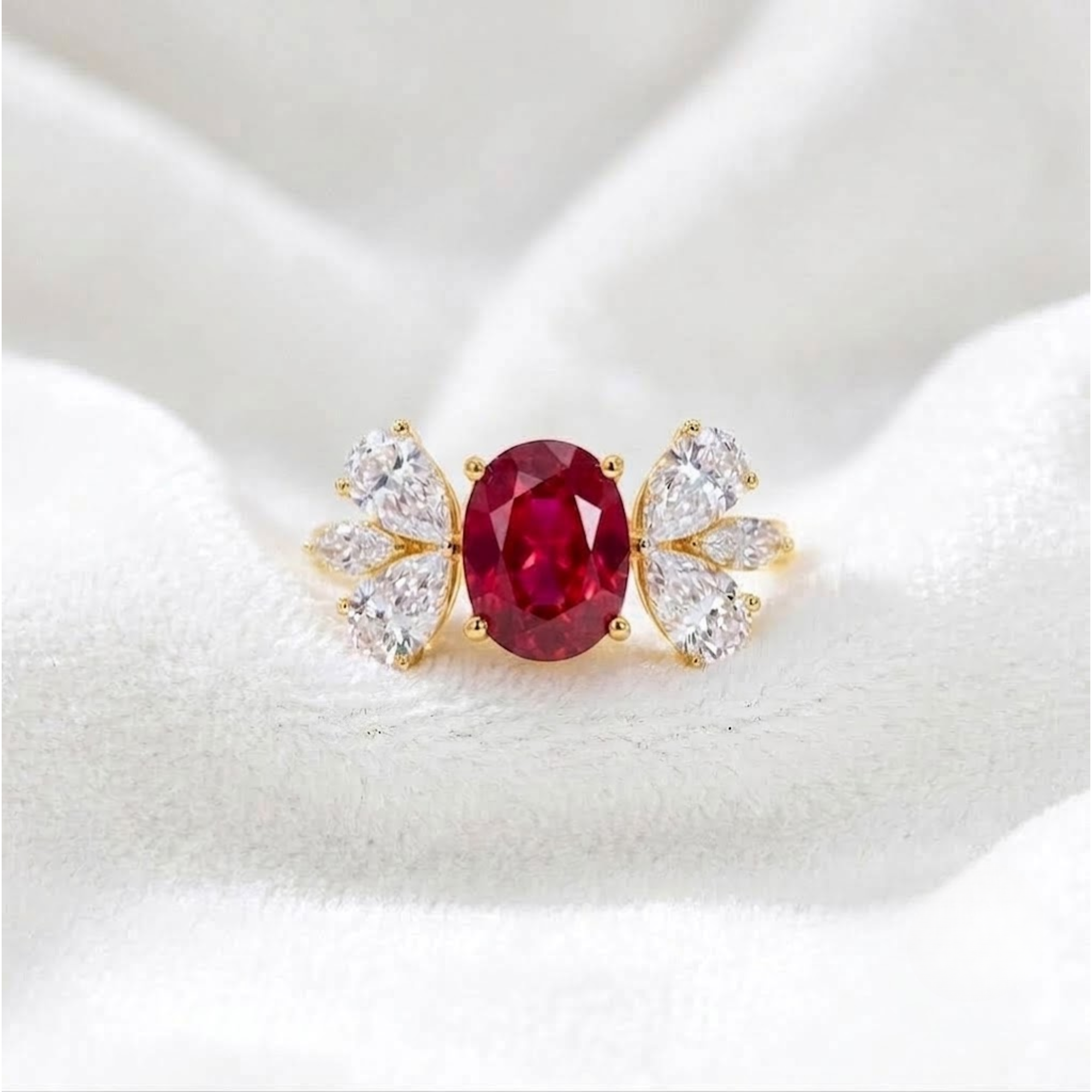 14k Gold Juli Geburtsstein Rubin oval geschliffener Labordiamantring.