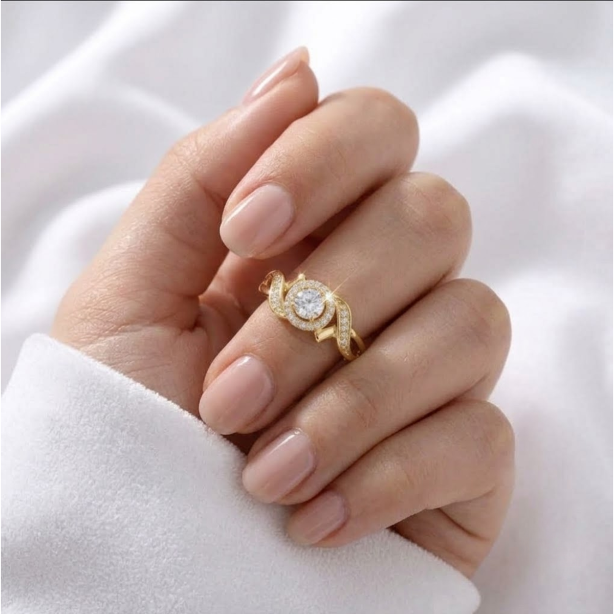 Gold Round Lab Grown Diamond Engagement Ring