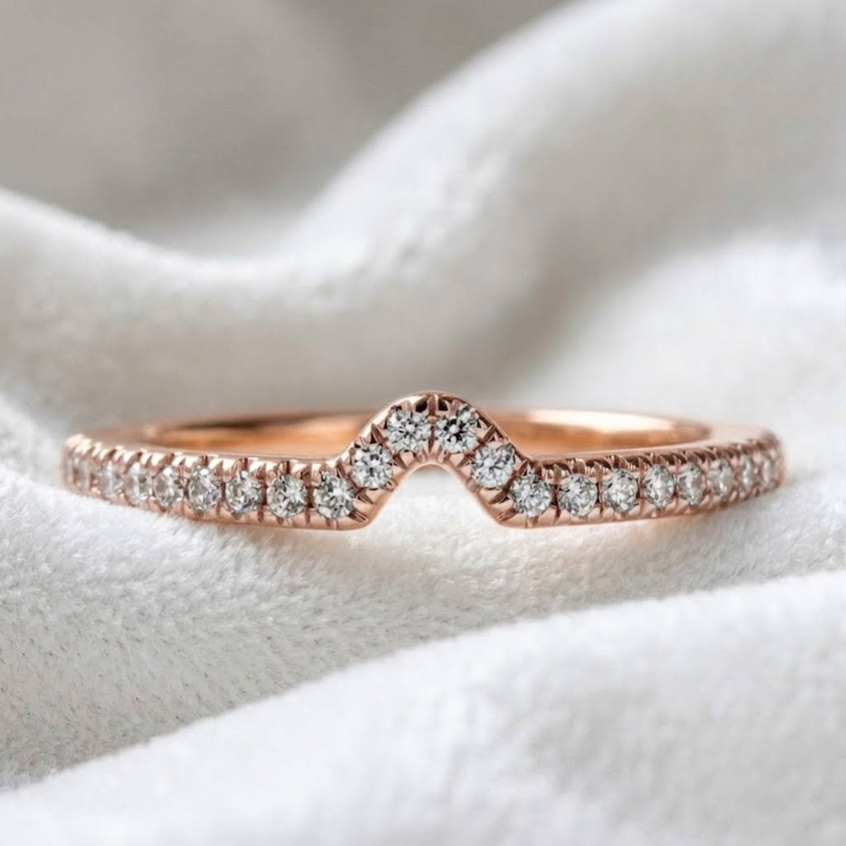 Round Lab Grown Diamond Curved Ring
