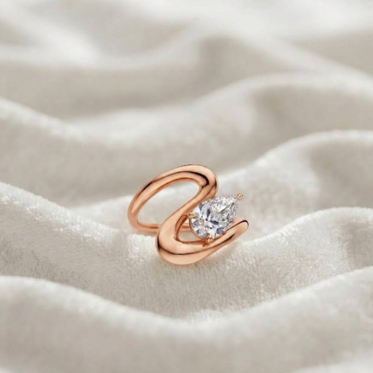Lab Grown Diamond Curved Proposal Ring