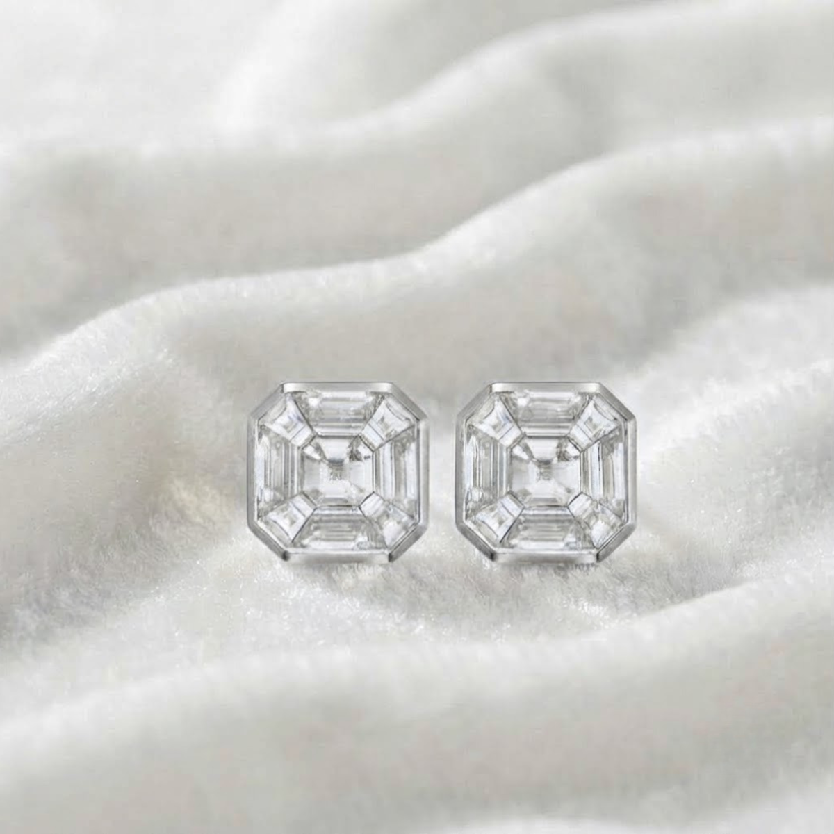 5.00 Karat Asscher Schliff im Labor gezüchteter Diamant 14K Gold Bezel Set Ohrringe