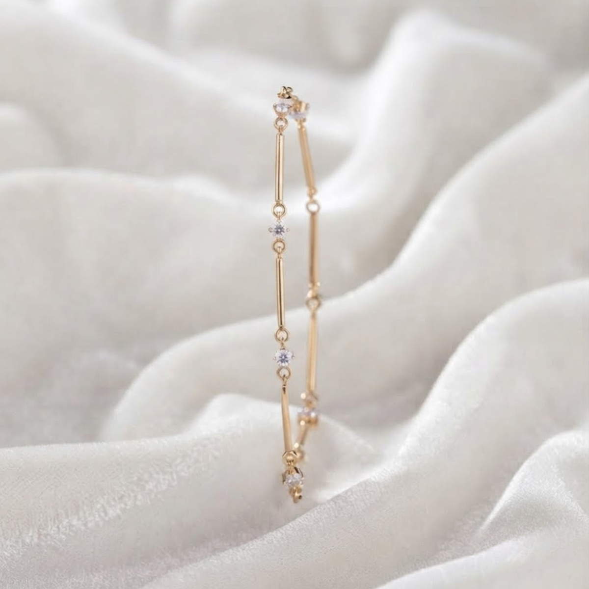 Round Graduated Diamond Link Bracelet