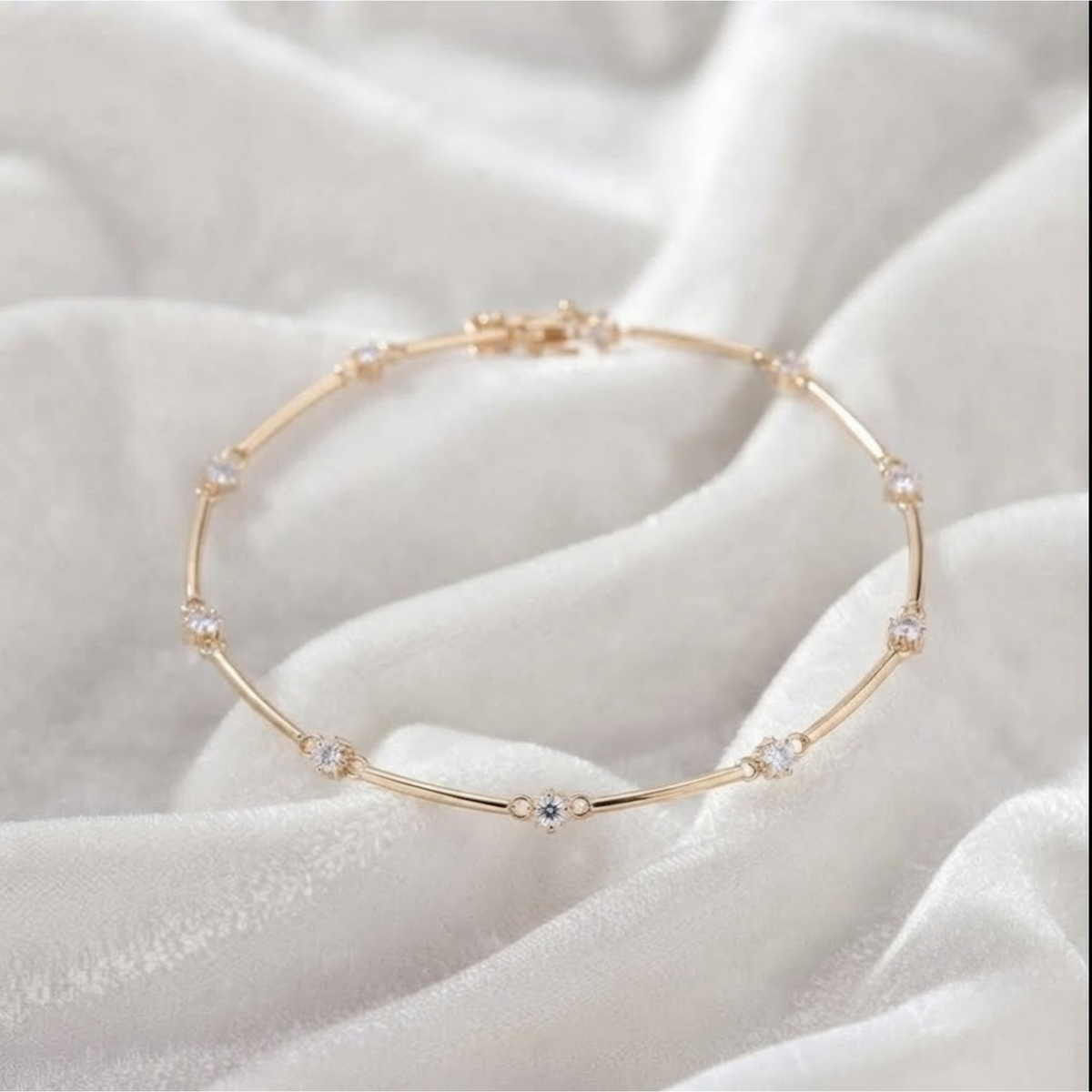 Round Graduated Diamond Link Bracelet