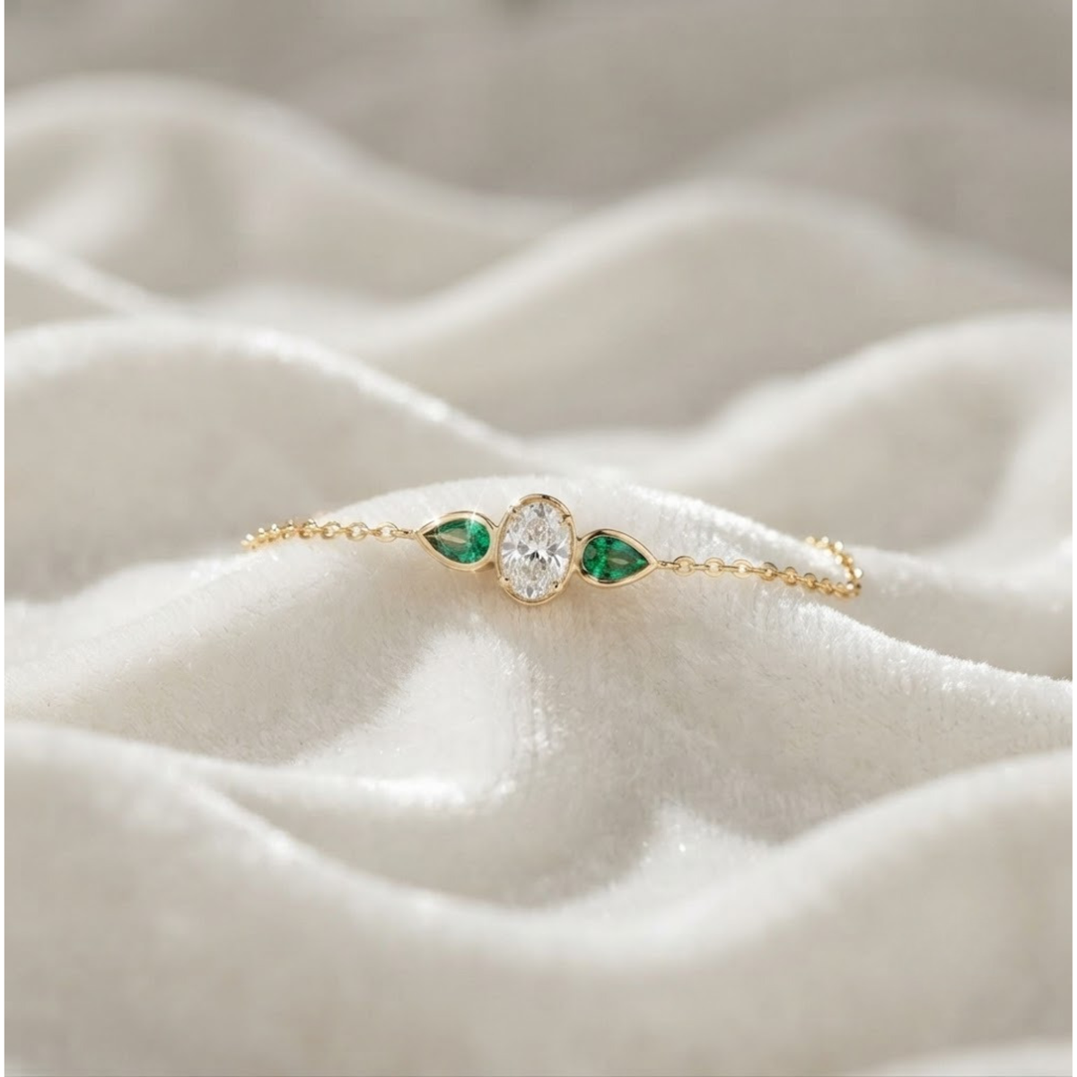 Lab Grown Diamond and Emerald Bracelet