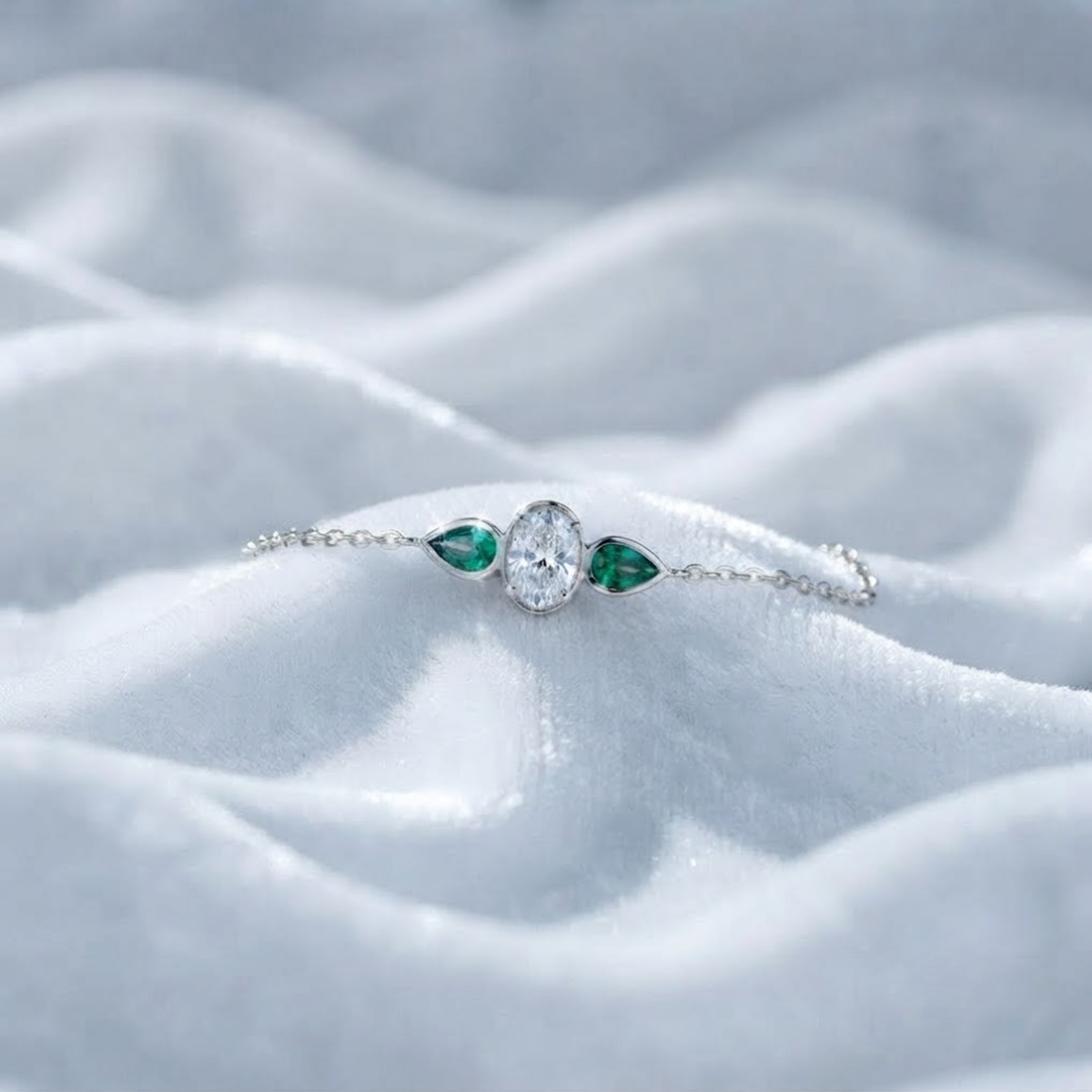 Lab Grown Diamond and Emerald Bracelet