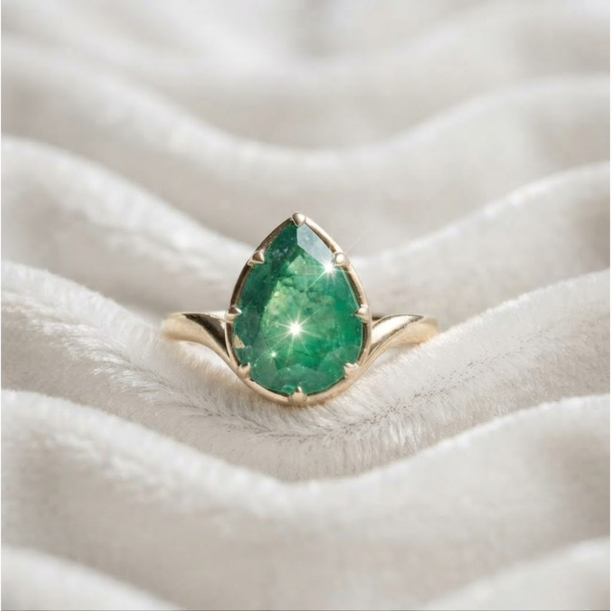 Emerald solitaire ring for women