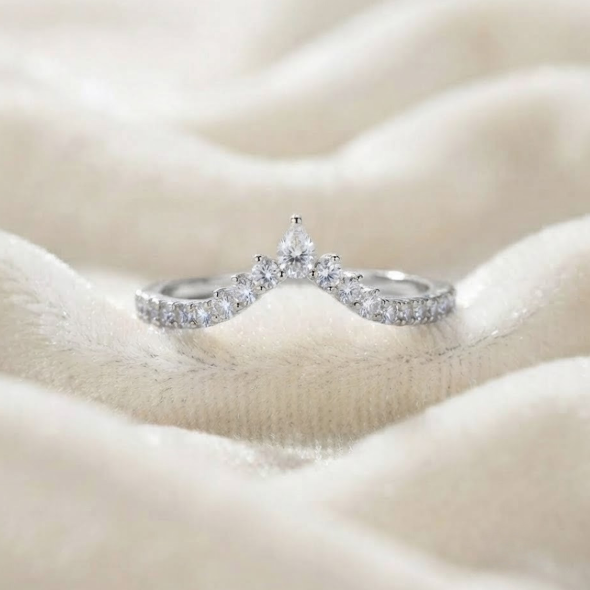 Diamond Wedding Curvy Band