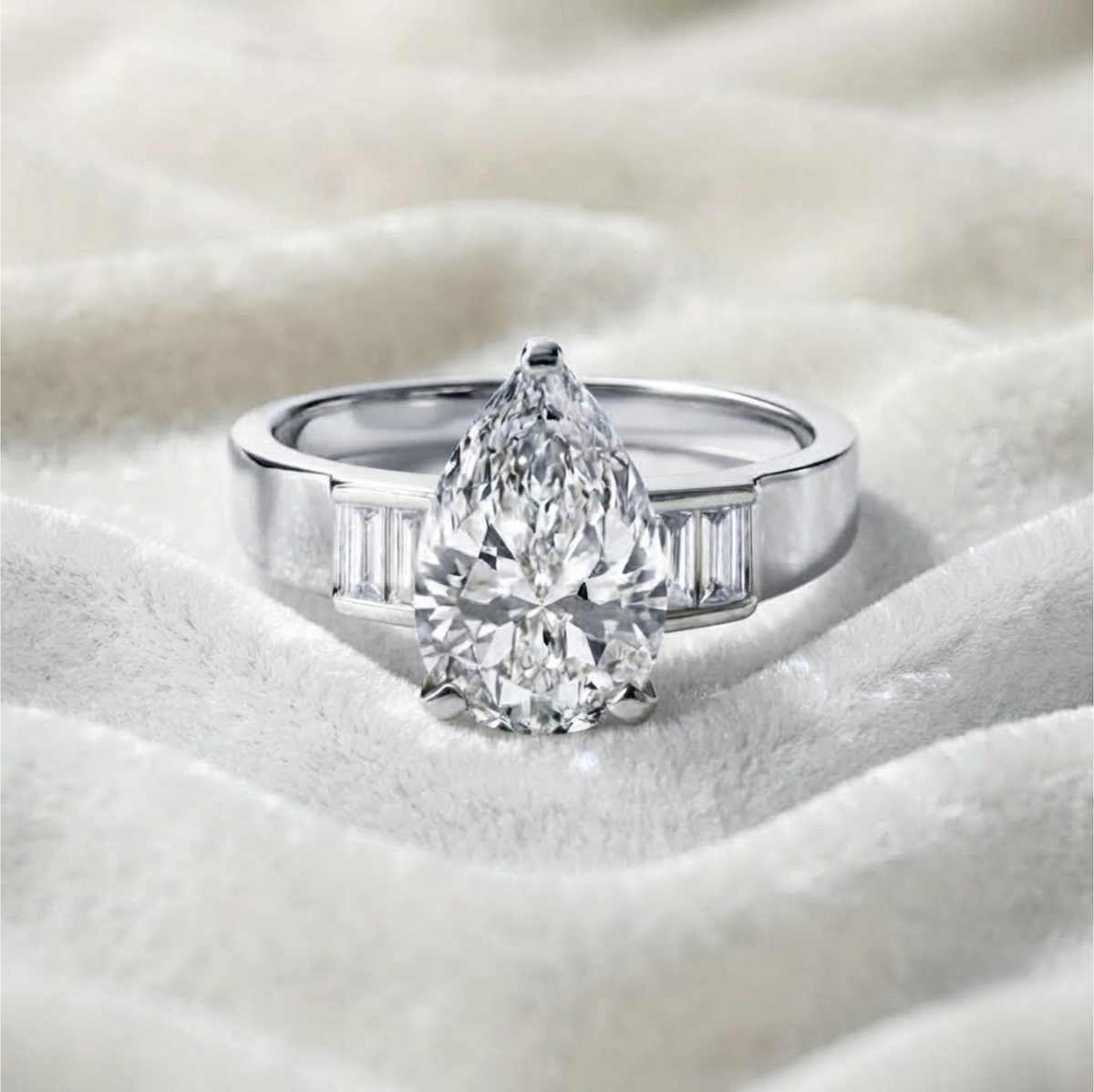 2 Karat birnenförmiger Labor-Diamant 14K Gold Verlobungsring