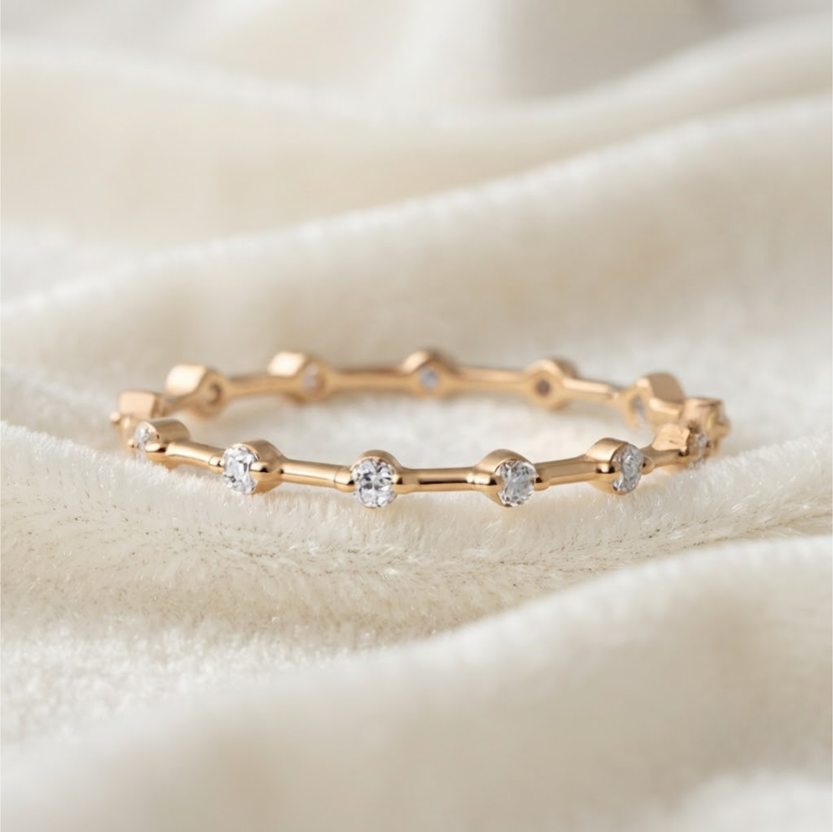 Floating Bubble Diamond Wedding Band