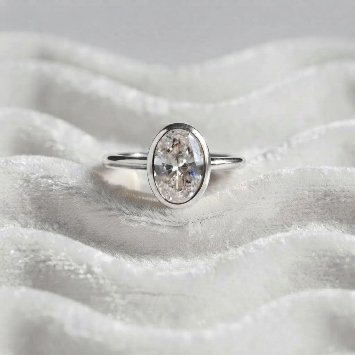 Verlobungsring aus massivem 14K Gold mit ovalem, im Labor gezüchtetem Diamant, 2,00 Karat Gesamtgewicht