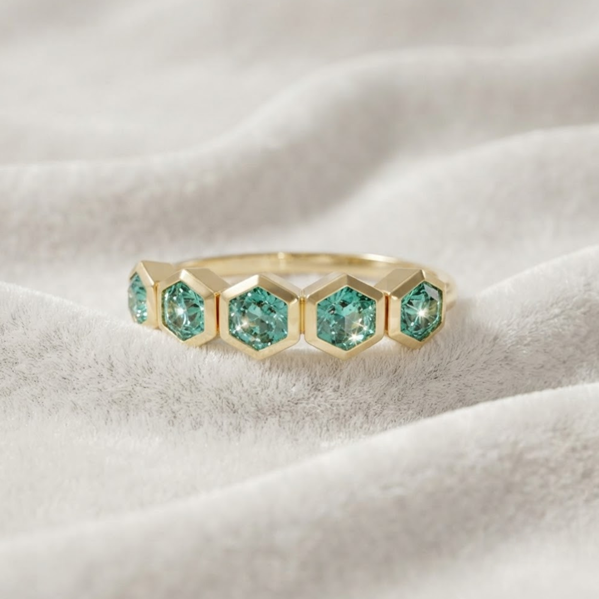 14K Hexagonschliff Ehering 1.00 CTW Massivgold Petrol Saphir Ring