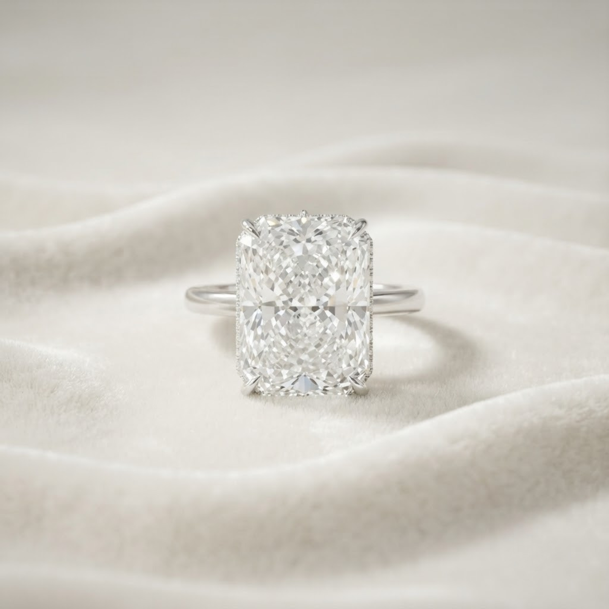 Ring aus massivem 14K Gold mit 10,00 Karat im Labor gezüchtetem Diamanten