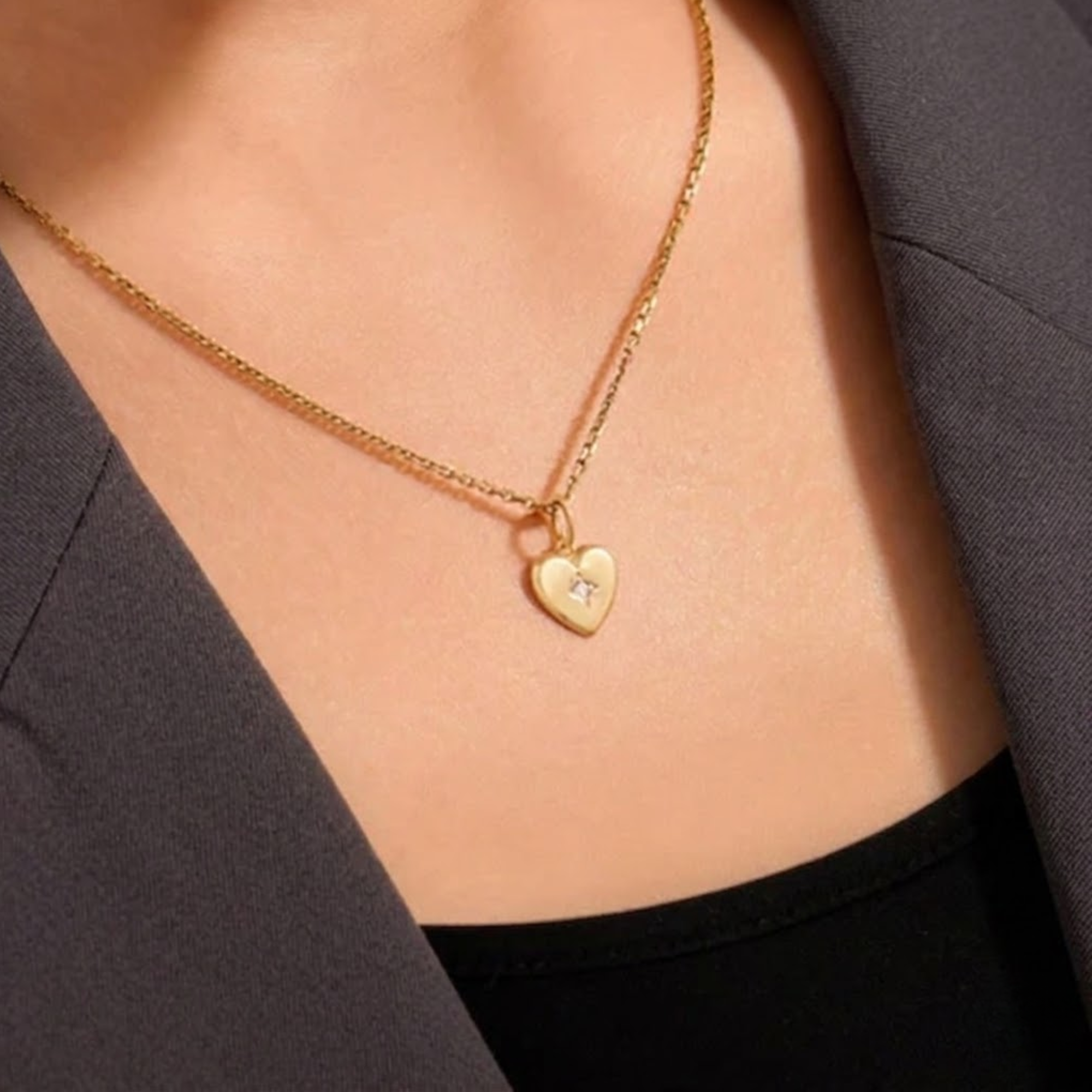 Heart Shaped Round Diamond Prong Setting Necklace
