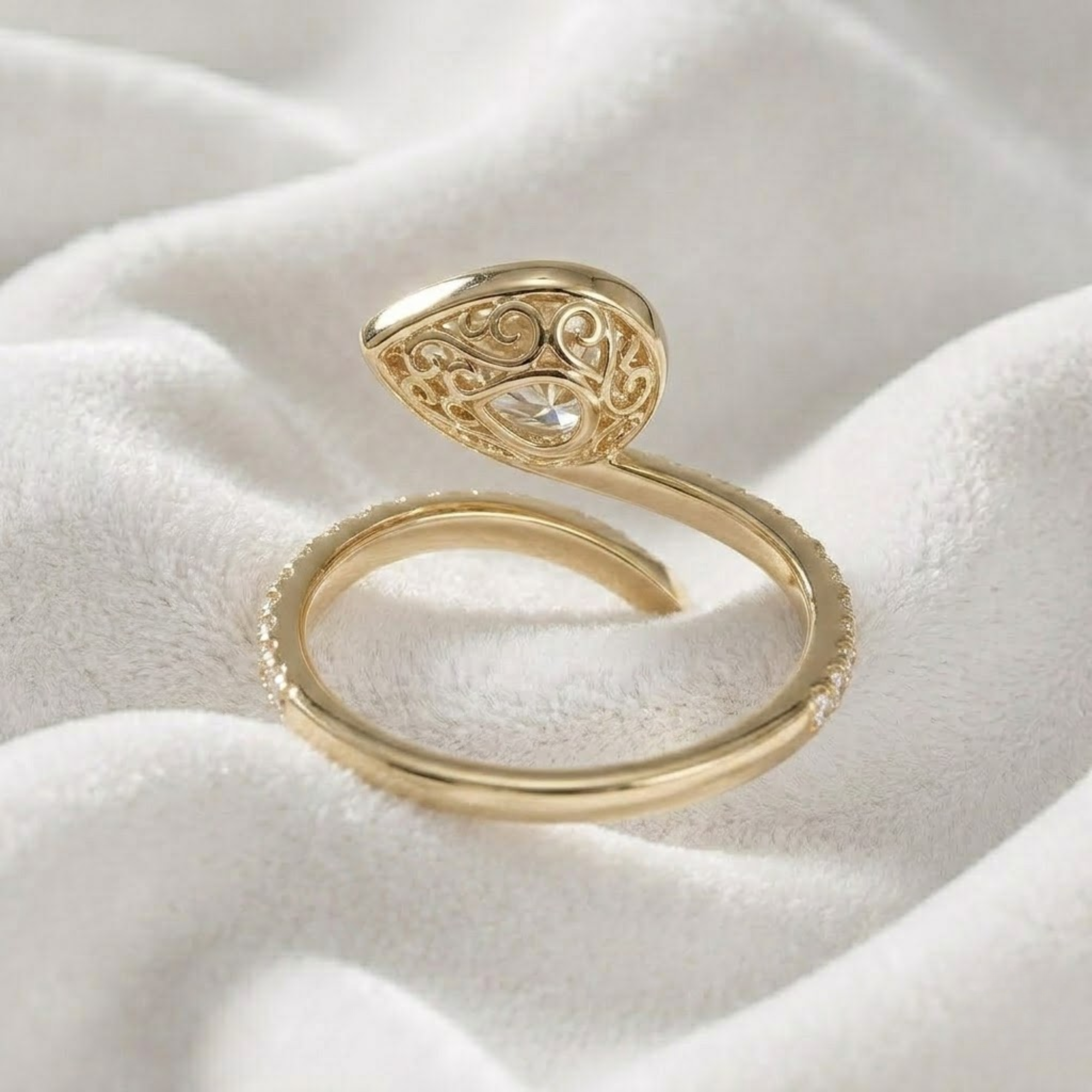 14K Gold Pear Shape Lab Grown Diamond Engagement Ring
