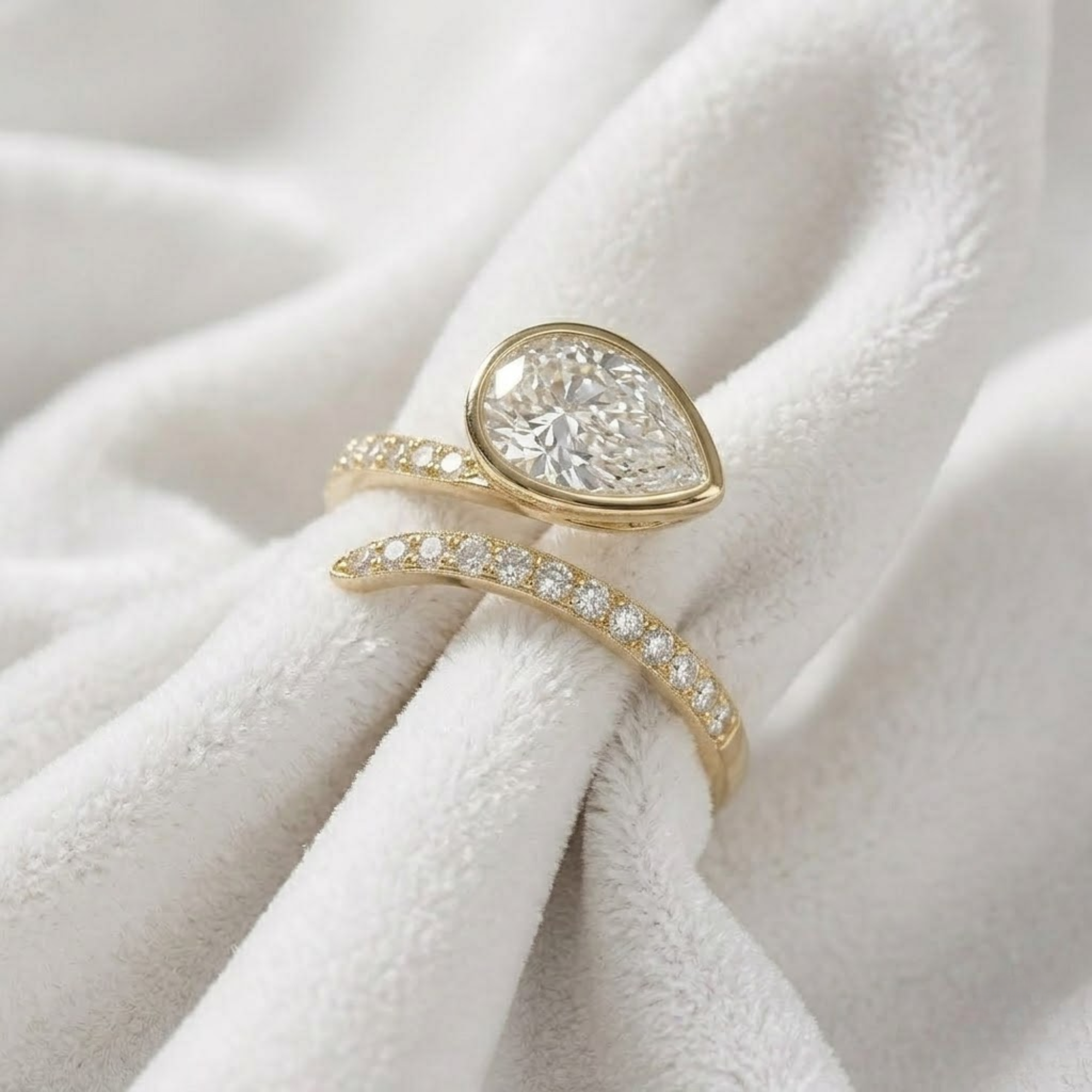 14K Gold Pear Shape Lab Grown Diamond Engagement Ring