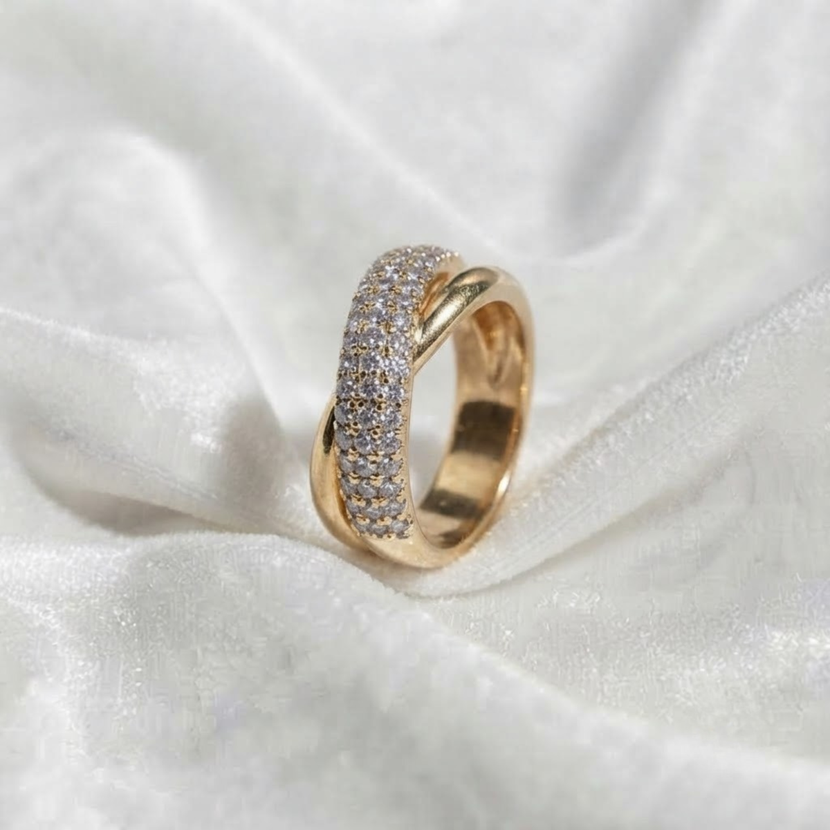 Natural Diamond Swirl Ring