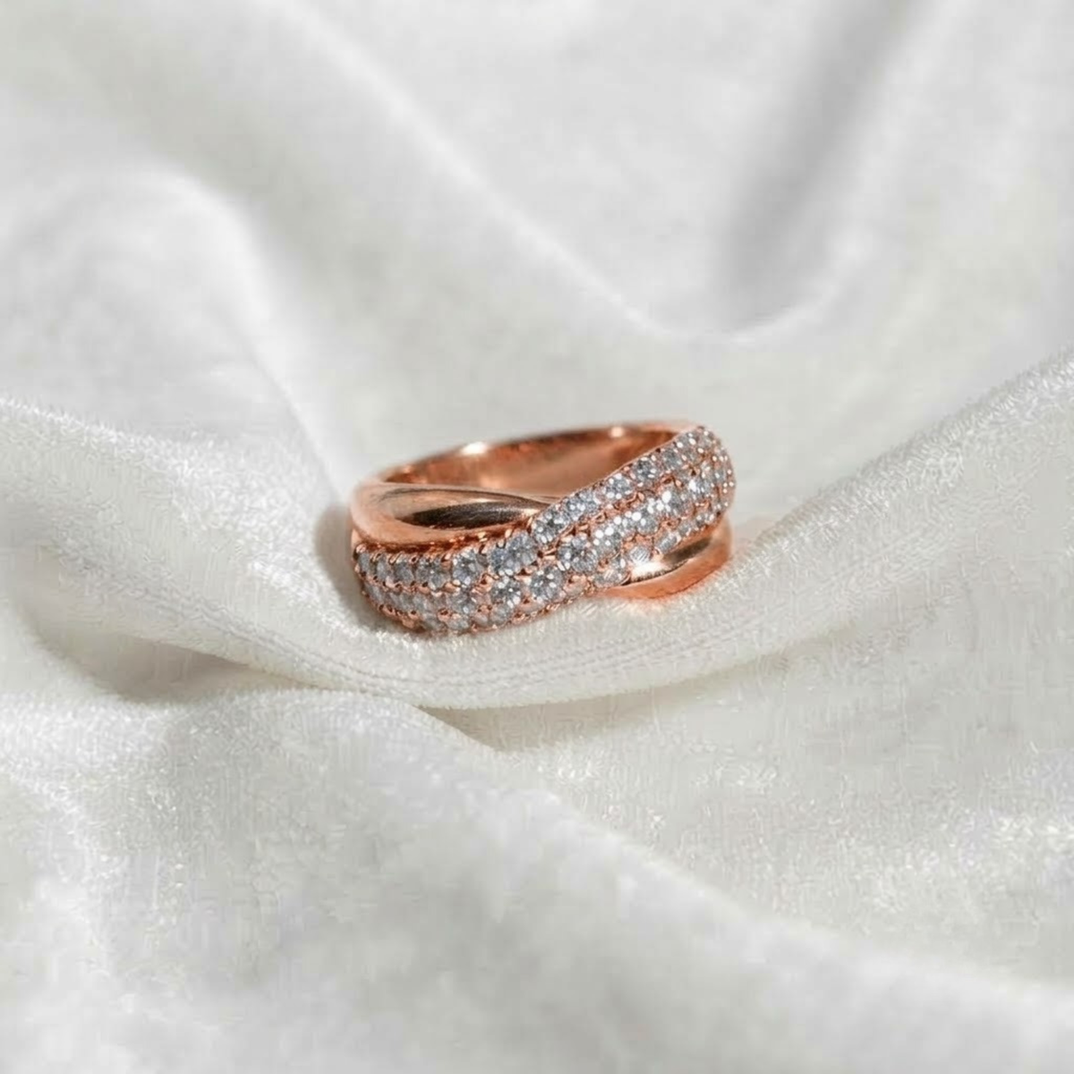 Natural Diamond Swirl Ring