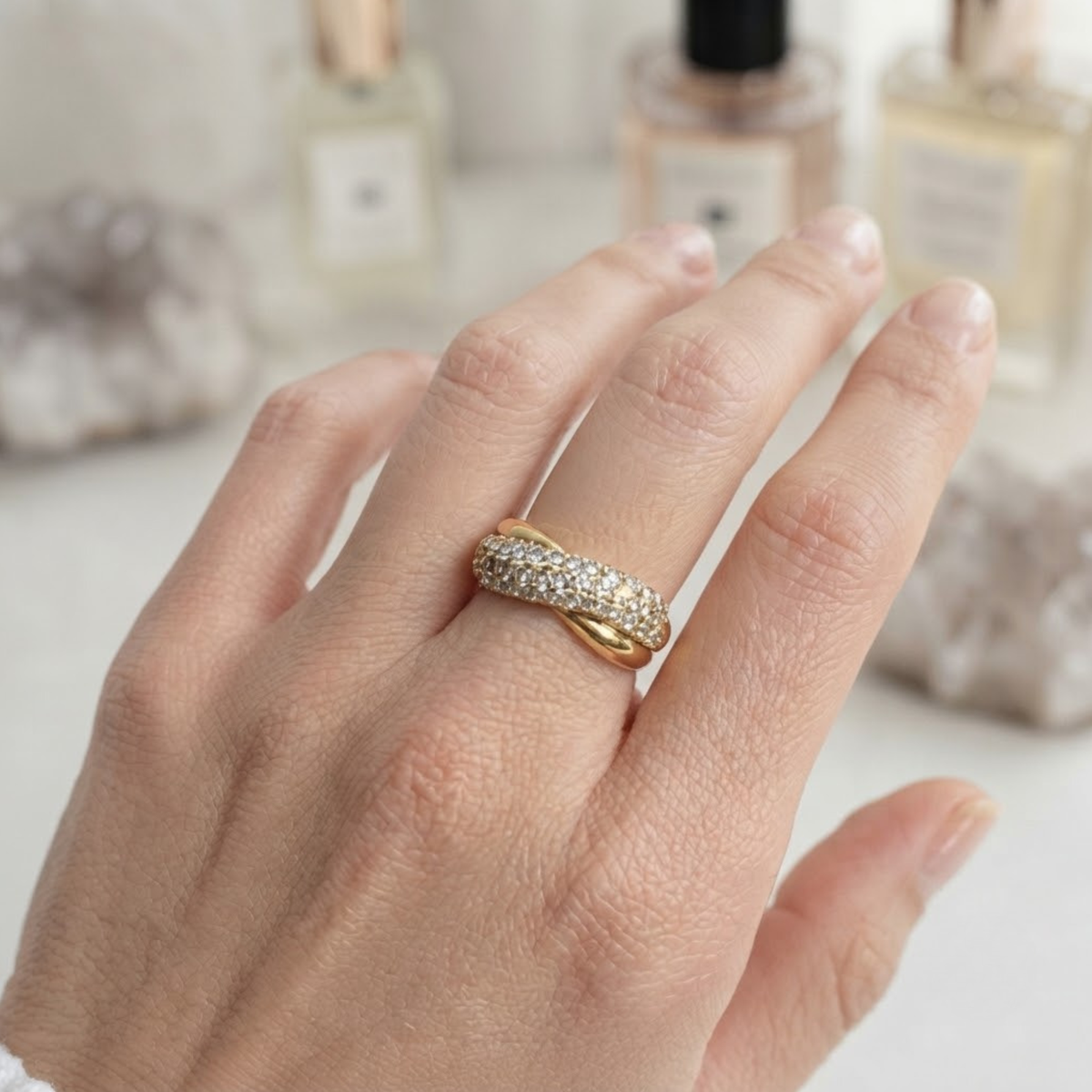 Natural Diamond Swirl Ring