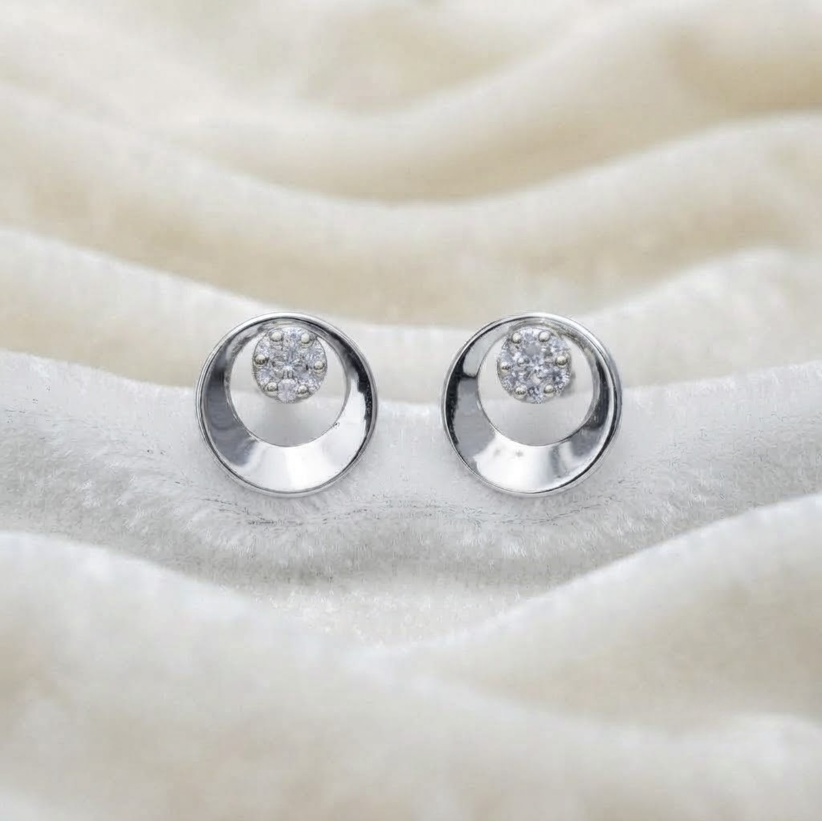 Round Diamond Circle Stud Earrings