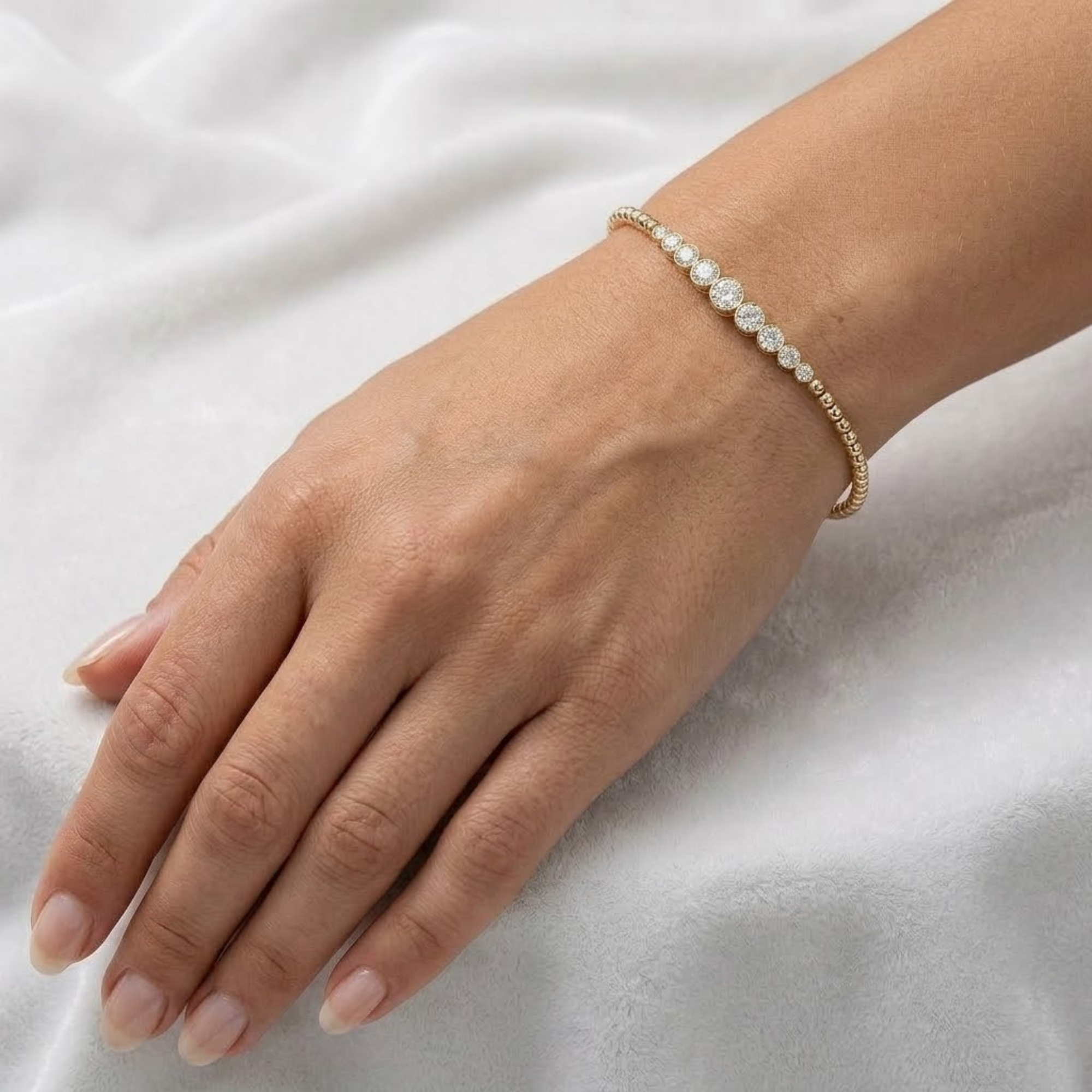 Graduated Diamond Bangle Bracelet in 14K Solid Gold