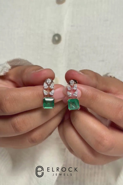 Emerald Necklace And Earrings Set.